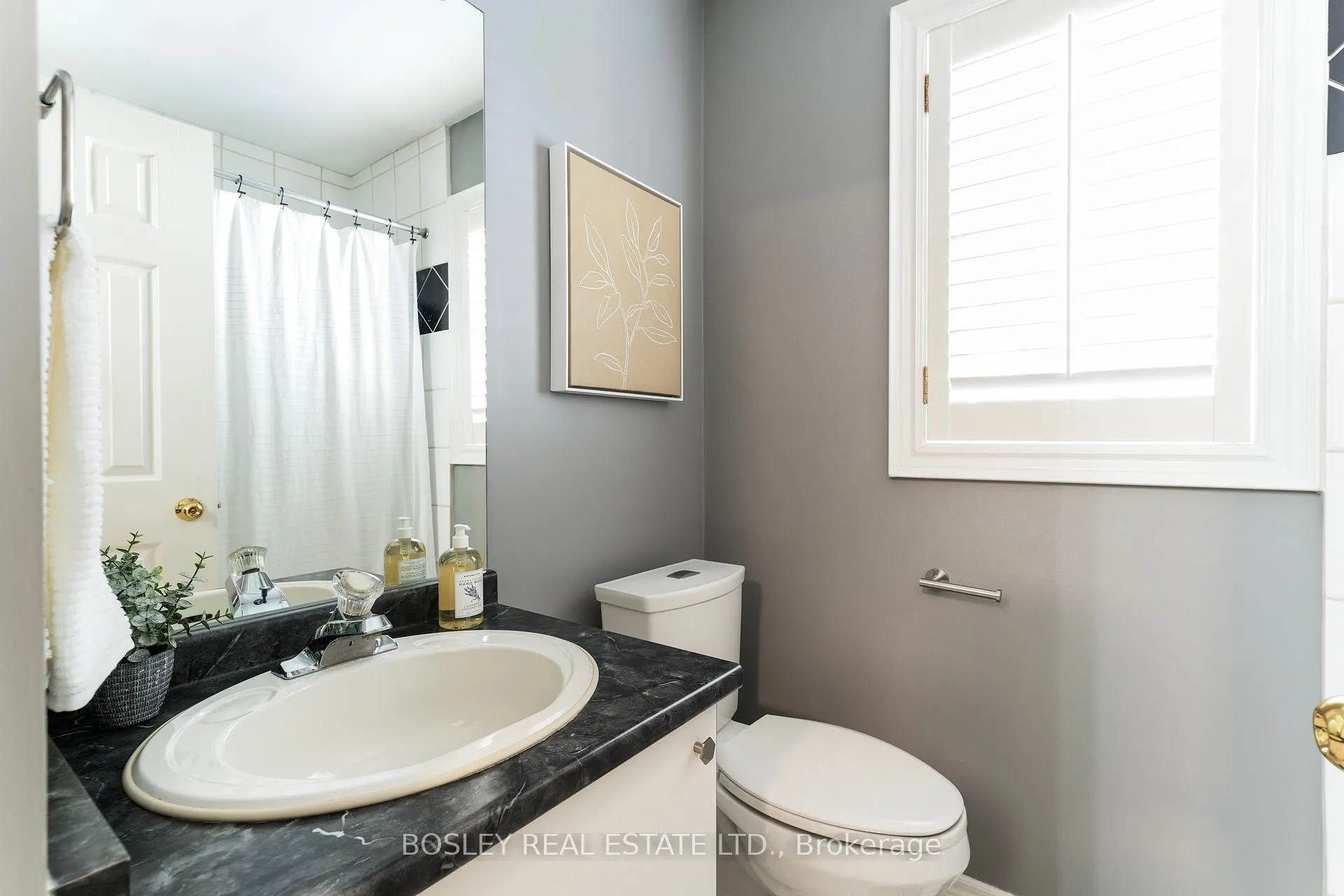 Photo 13 of 2210B Gerrard Street E, Toronto, East End-Danforth — HOMEH