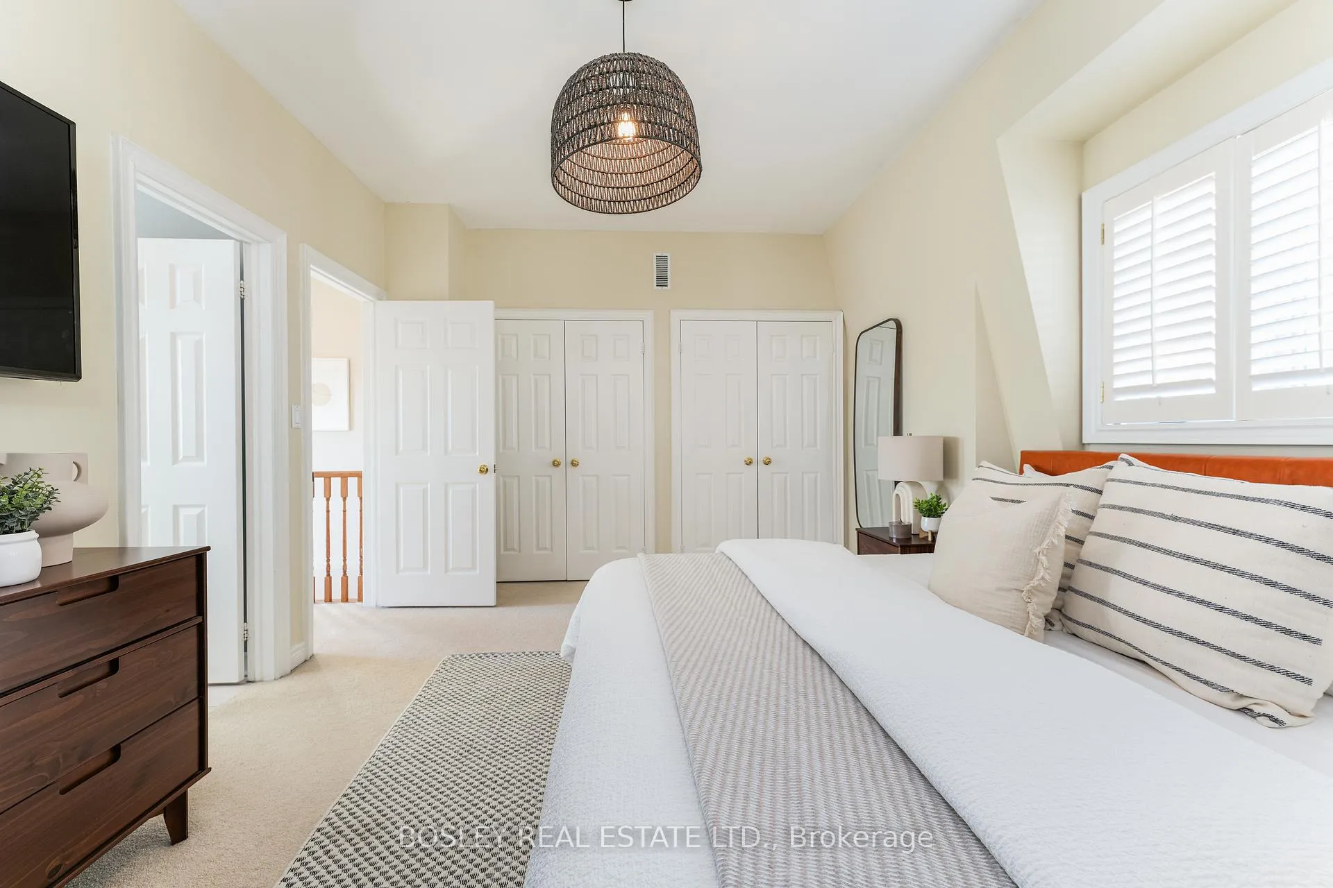 Photo 16 of 2210B Gerrard Street E, Toronto, East End-Danforth — HOMEH