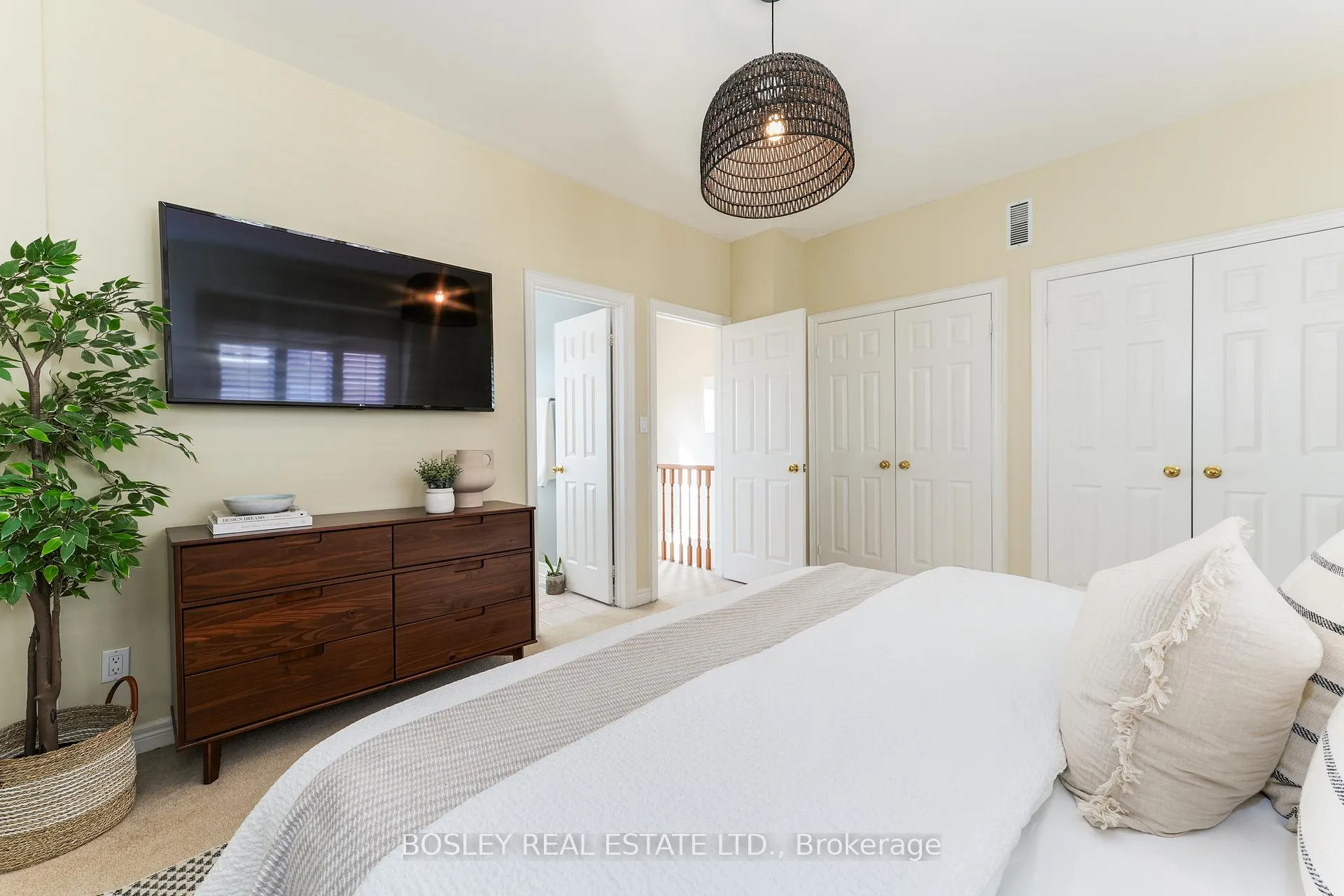 Photo 17 of 2210B Gerrard Street E, Toronto, East End-Danforth — HOMEH