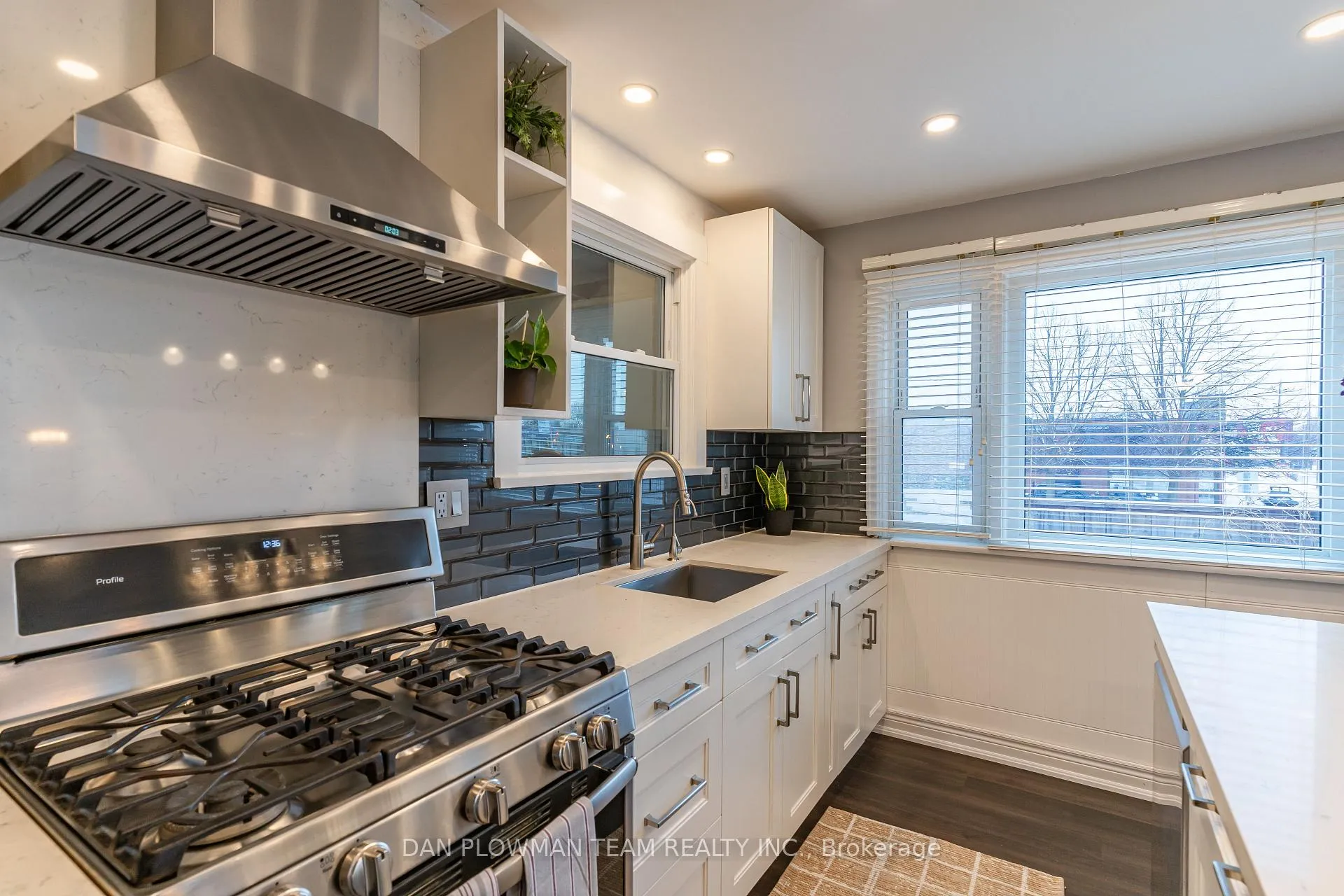 Photo 12 of 536 King Street E, Oshawa, O'Neill — HOMEH