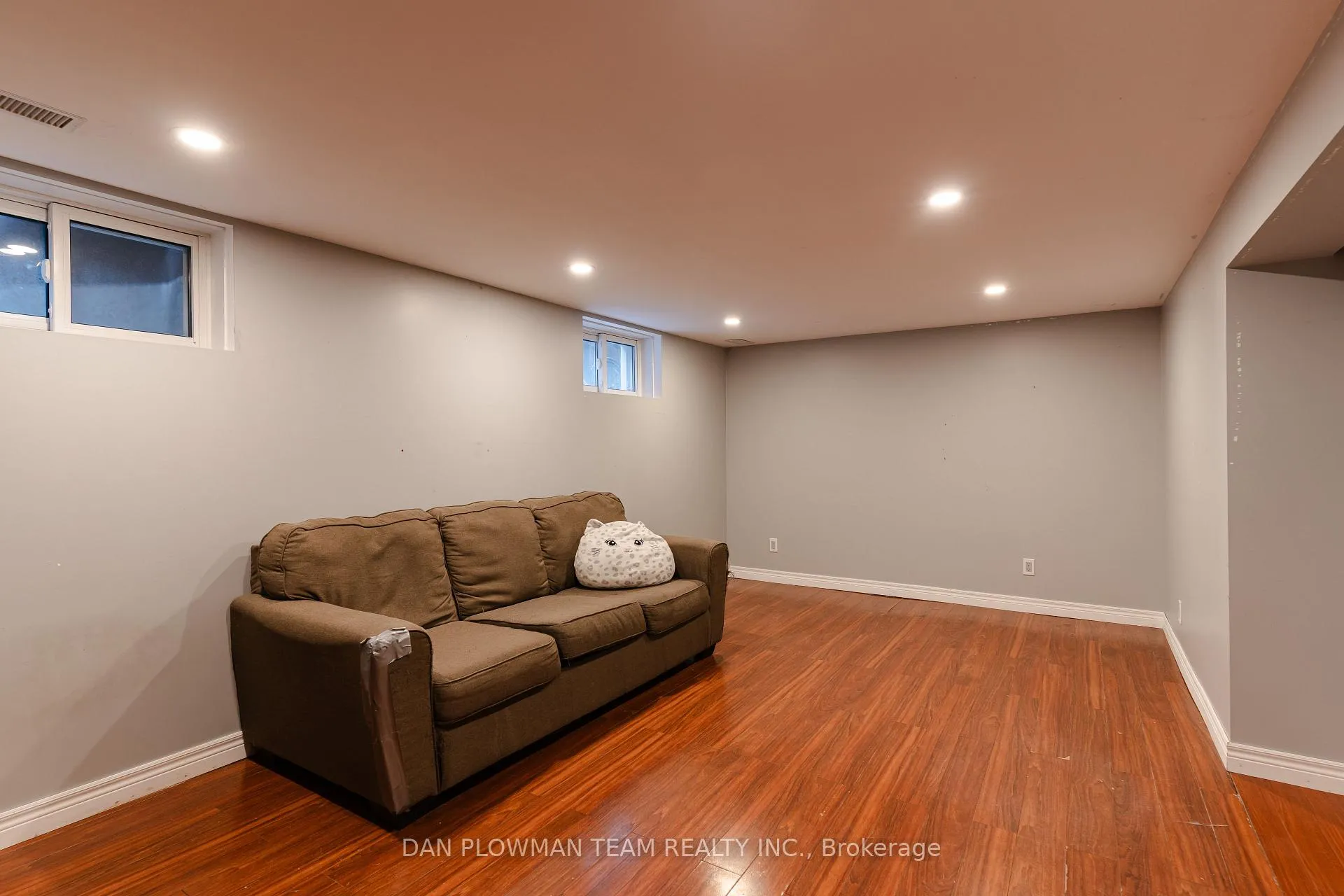 Photo 41 of 536 King Street E, Oshawa, O'Neill — HOMEH