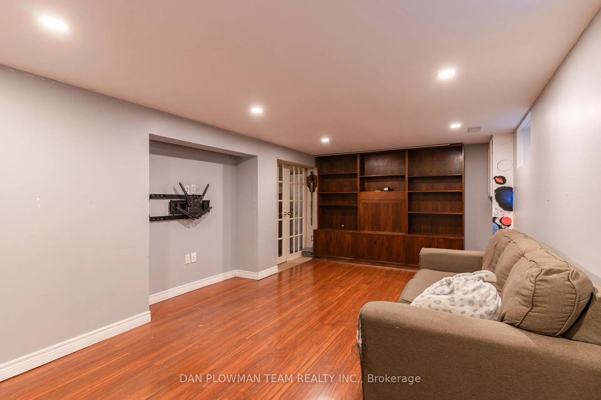 Photo 42 of 536 King Street E, Oshawa, O'Neill — HOMEH