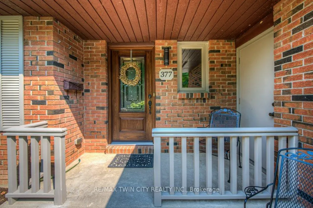 Photo 3 of 377 Westridge Drive, Waterloo — HOMEH