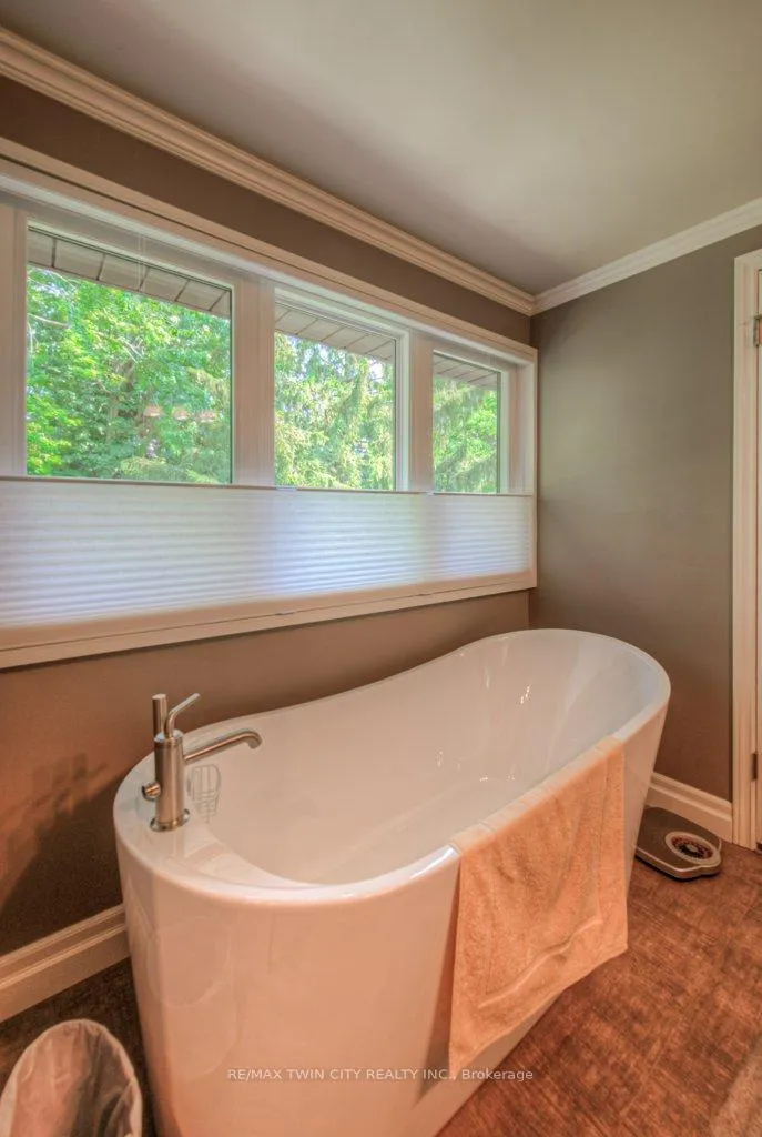 Photo 19 of 377 Westridge Drive, Waterloo — HOMEH