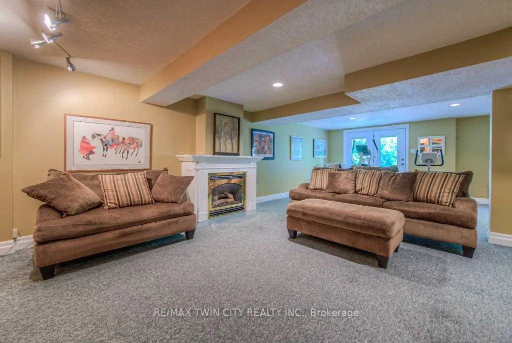 Photo 21 of 377 Westridge Drive, Waterloo — HOMEH