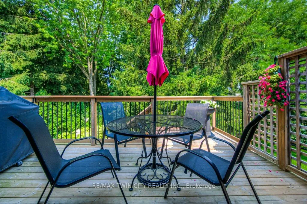 Photo 26 of 377 Westridge Drive, Waterloo — HOMEH
