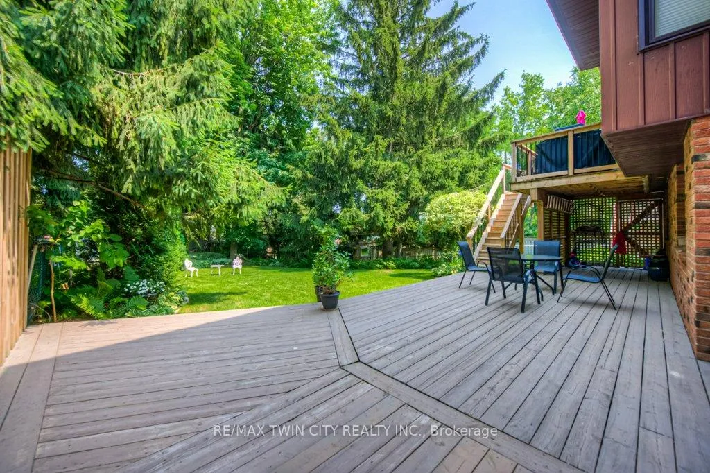 Photo 28 of 377 Westridge Drive, Waterloo — HOMEH
