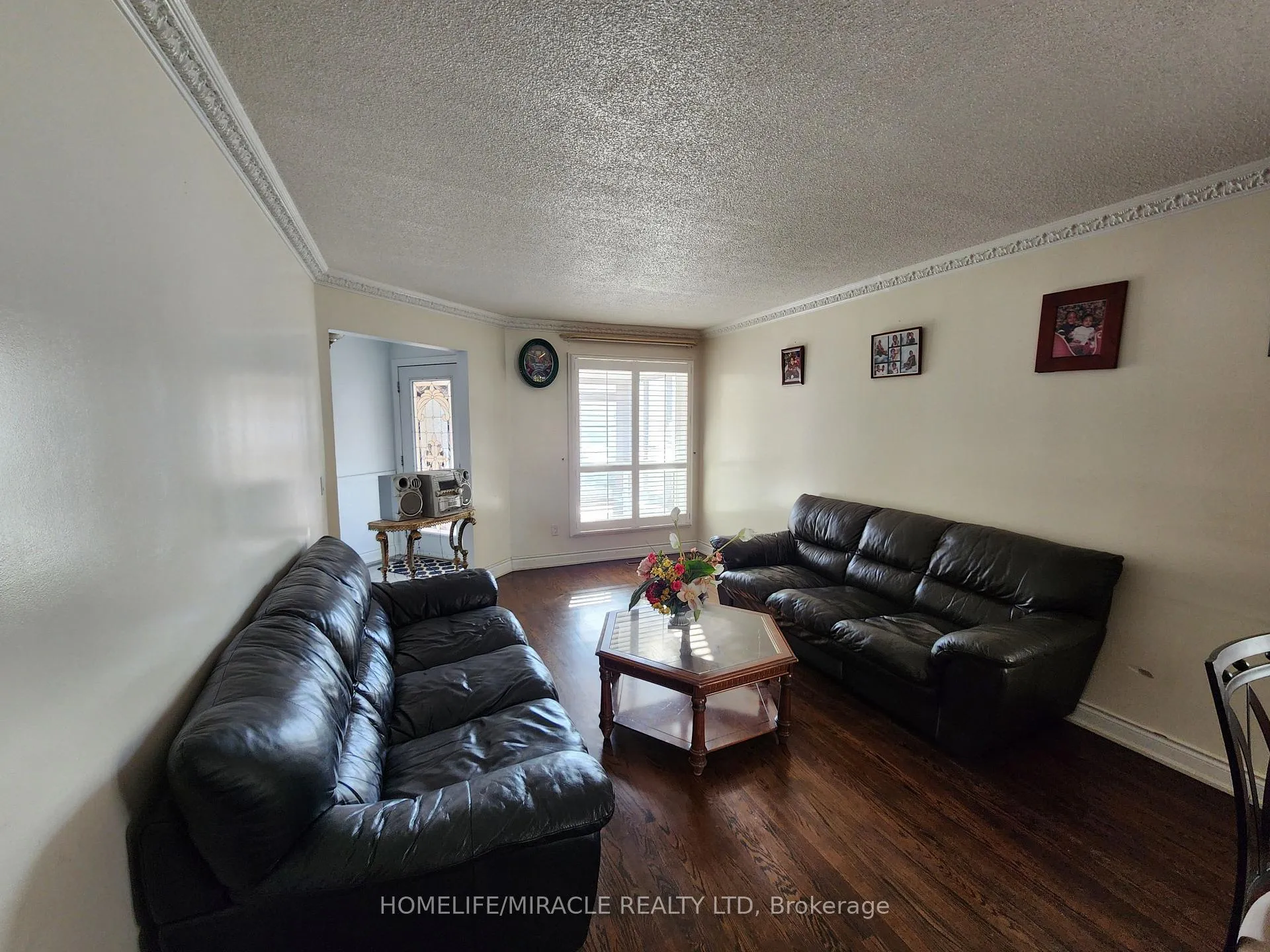 Photo 6 of 30 Niles Court, Brampton, Westgate — HOMEH