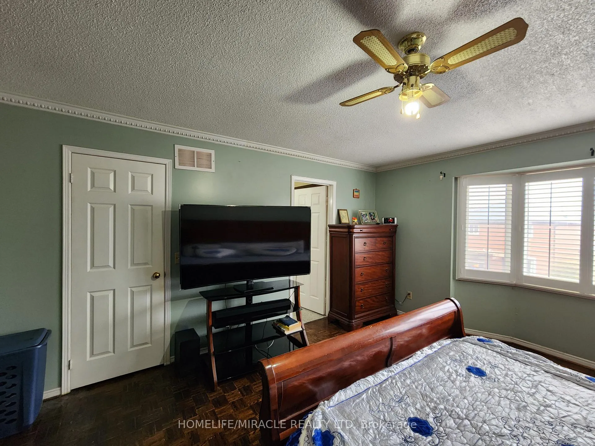 Photo 14 of 30 Niles Court, Brampton, Westgate — HOMEH