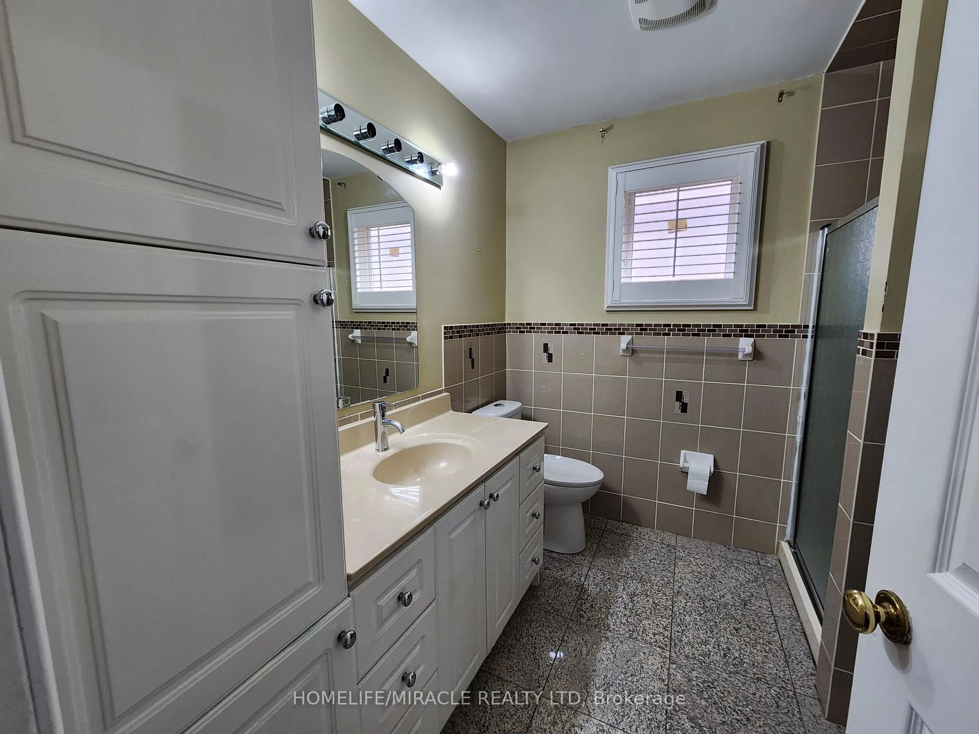 Photo 16 of 30 Niles Court, Brampton, Westgate — HOMEH