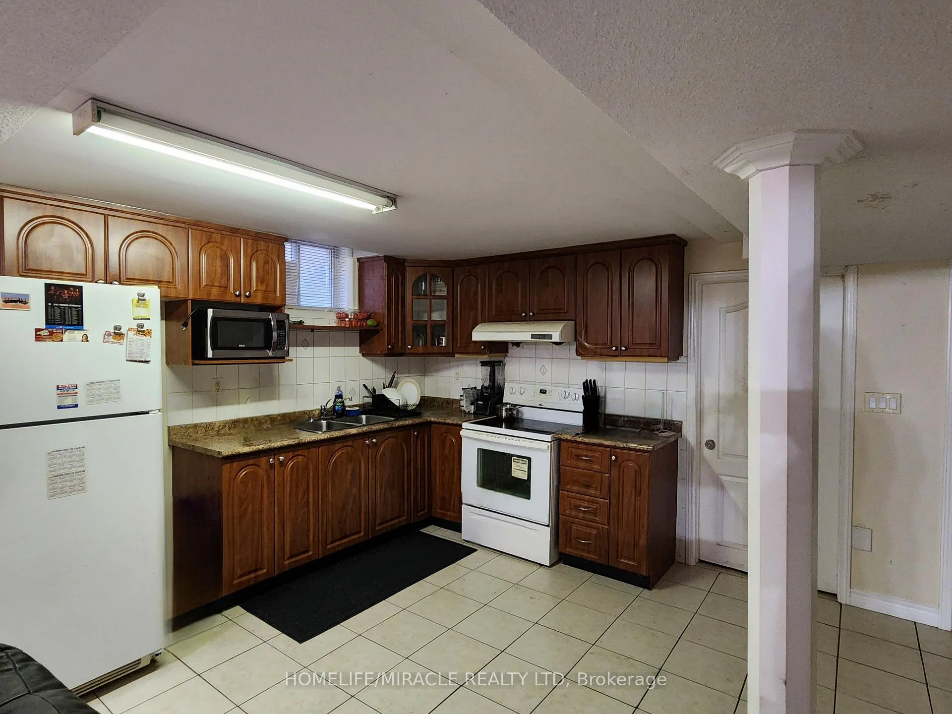 Photo 17 of 30 Niles Court, Brampton, Westgate — HOMEH