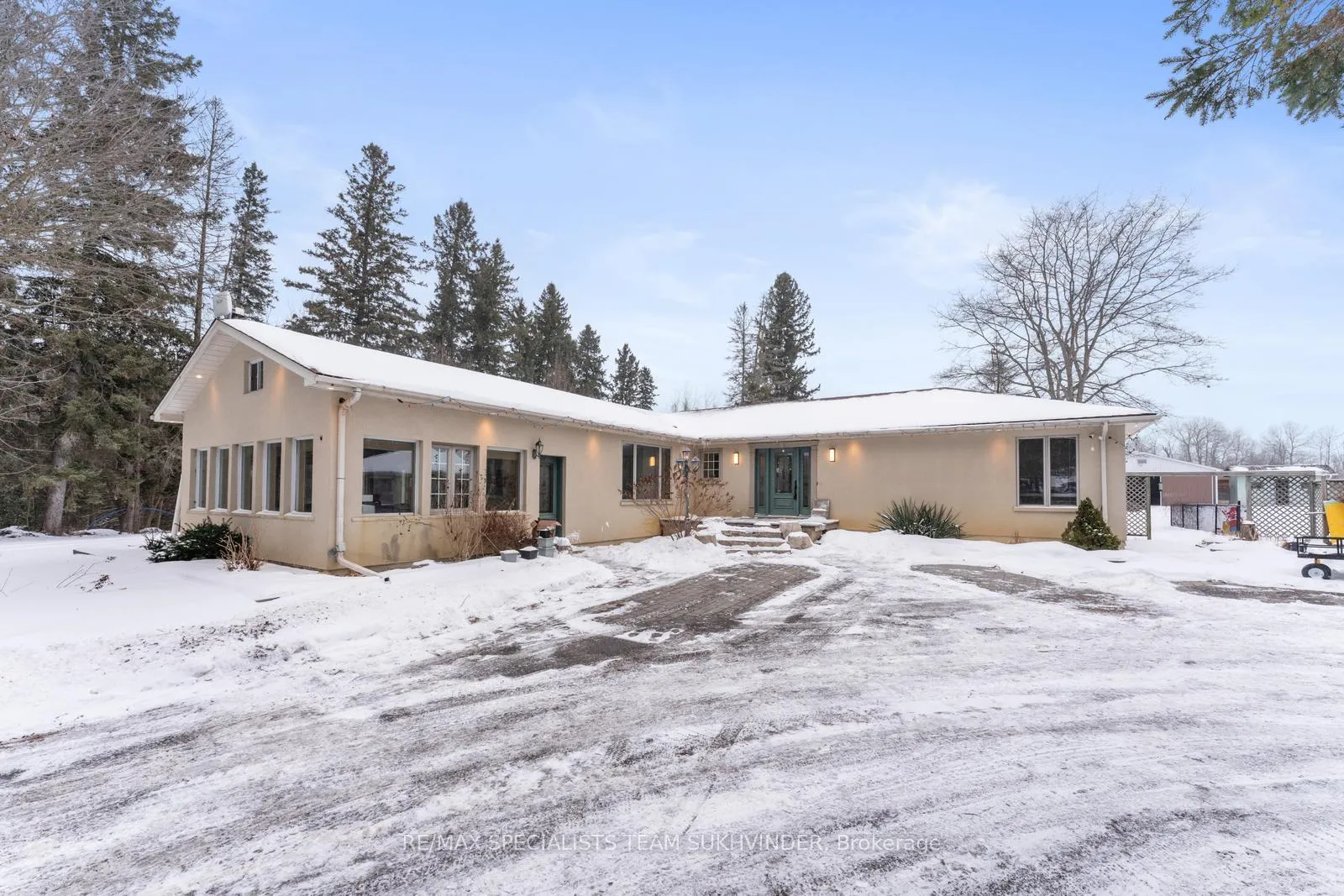 Front of 15863 Heart Lake Road