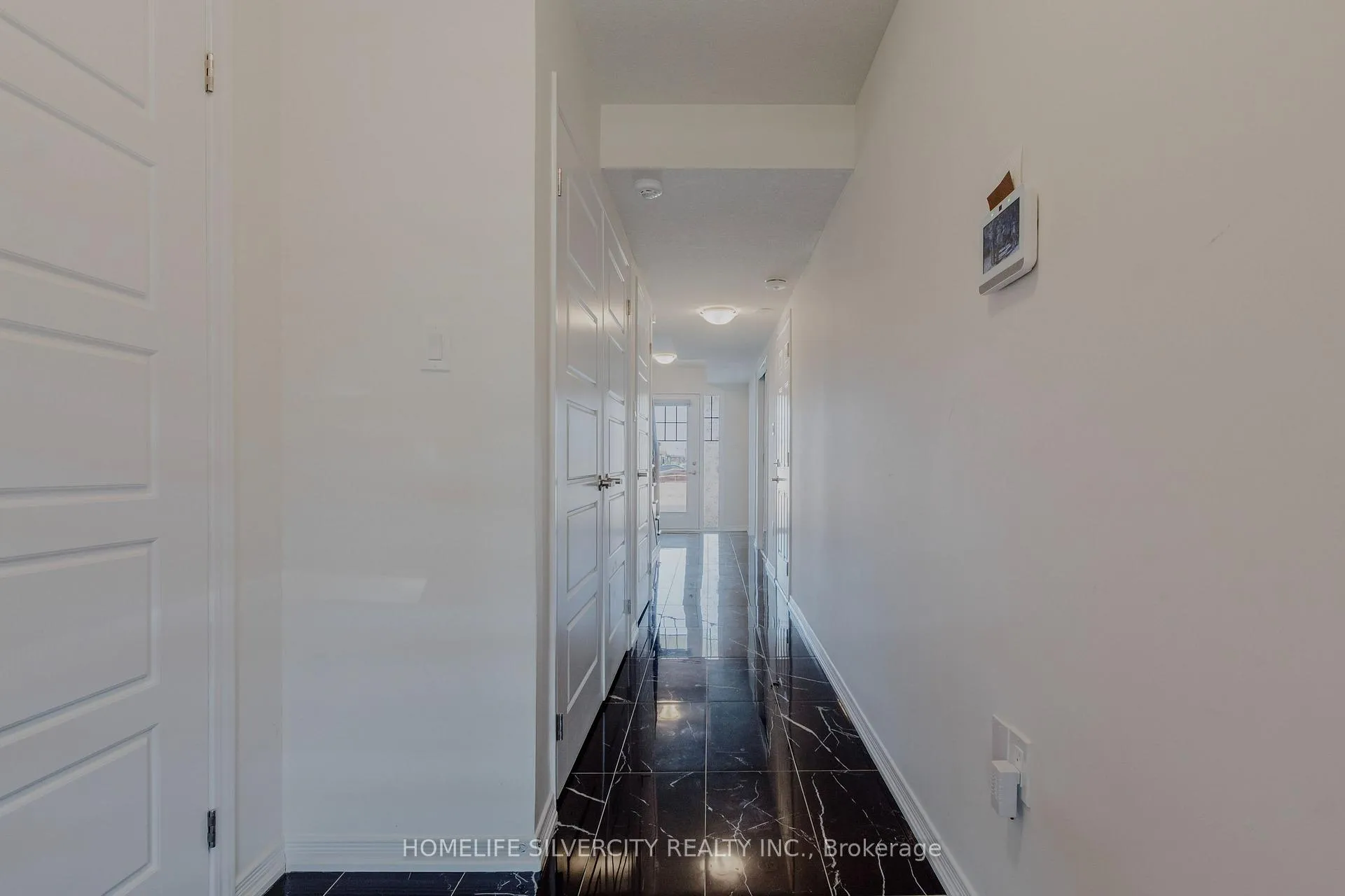 Photo 4 of 20 Bee Crescent, Brantford — HOMEH