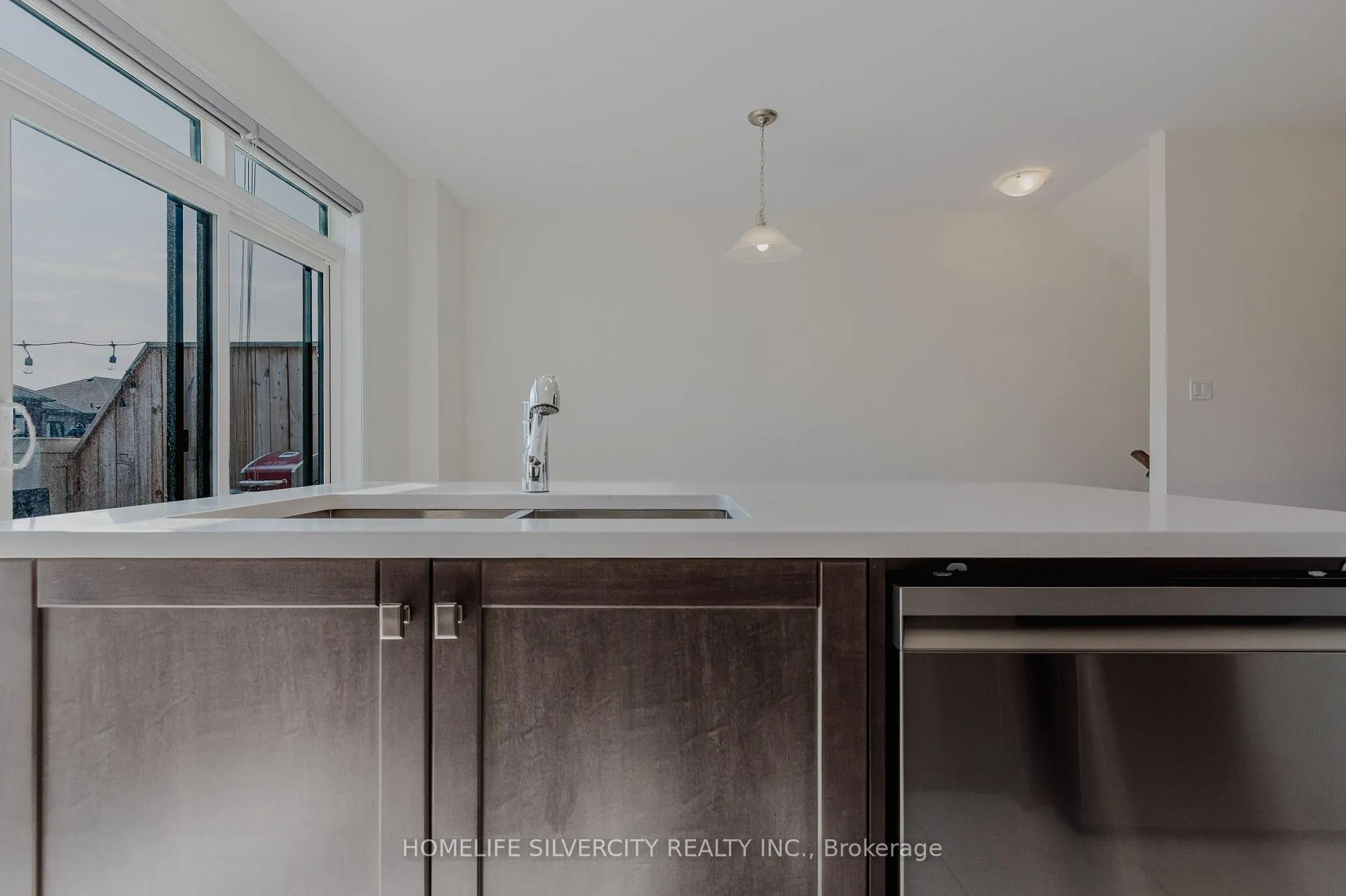 Photo 13 of 20 Bee Crescent, Brantford — HOMEH