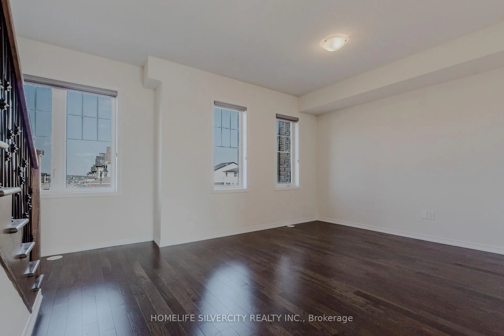 Photo 17 of 20 Bee Crescent, Brantford — HOMEH