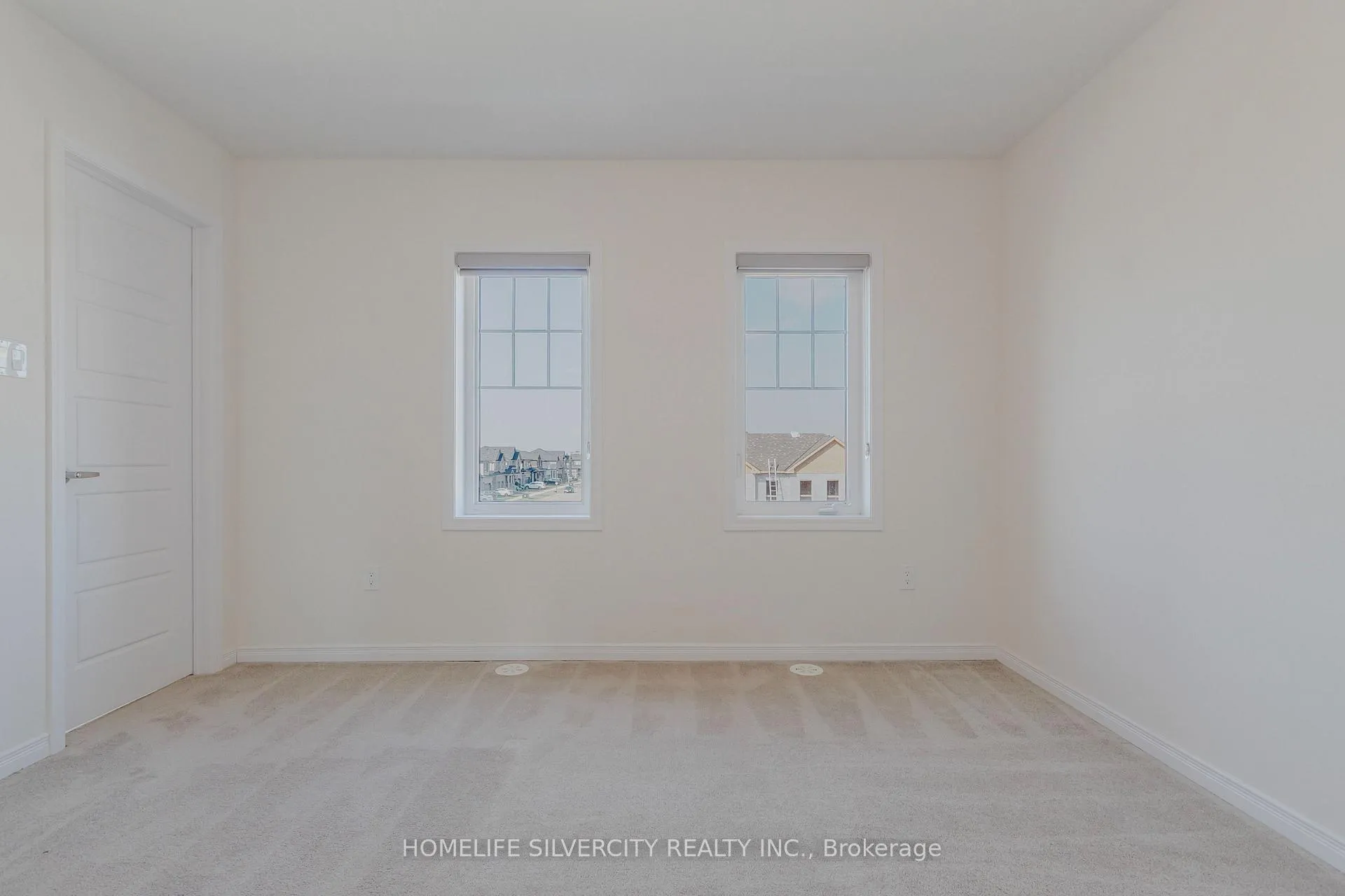 Photo 26 of 20 Bee Crescent, Brantford — HOMEH
