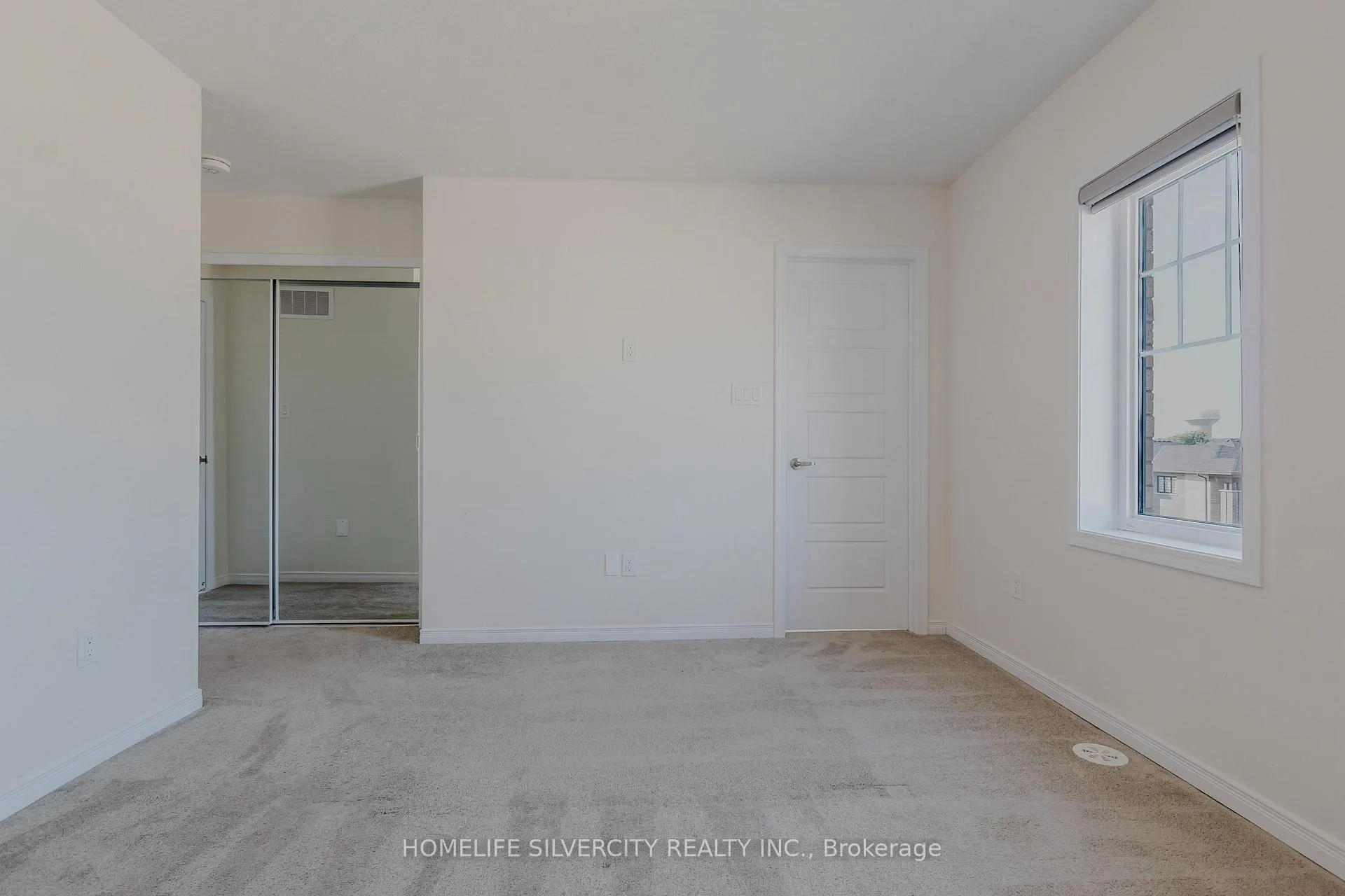 Photo 27 of 20 Bee Crescent, Brantford — HOMEH
