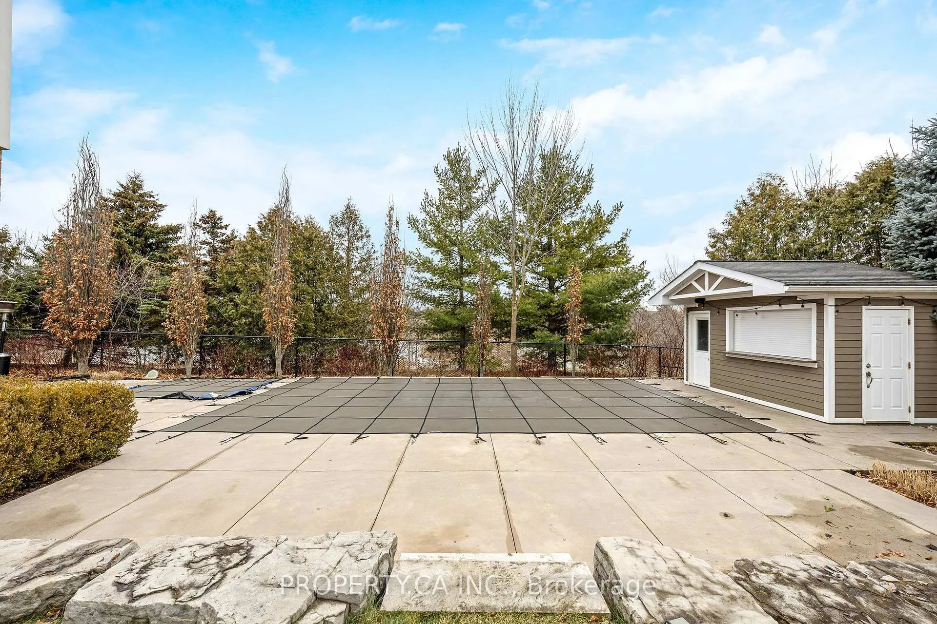 Photo 45 of 1560 Earl Crescent, Milton, Beaty — HOMEH