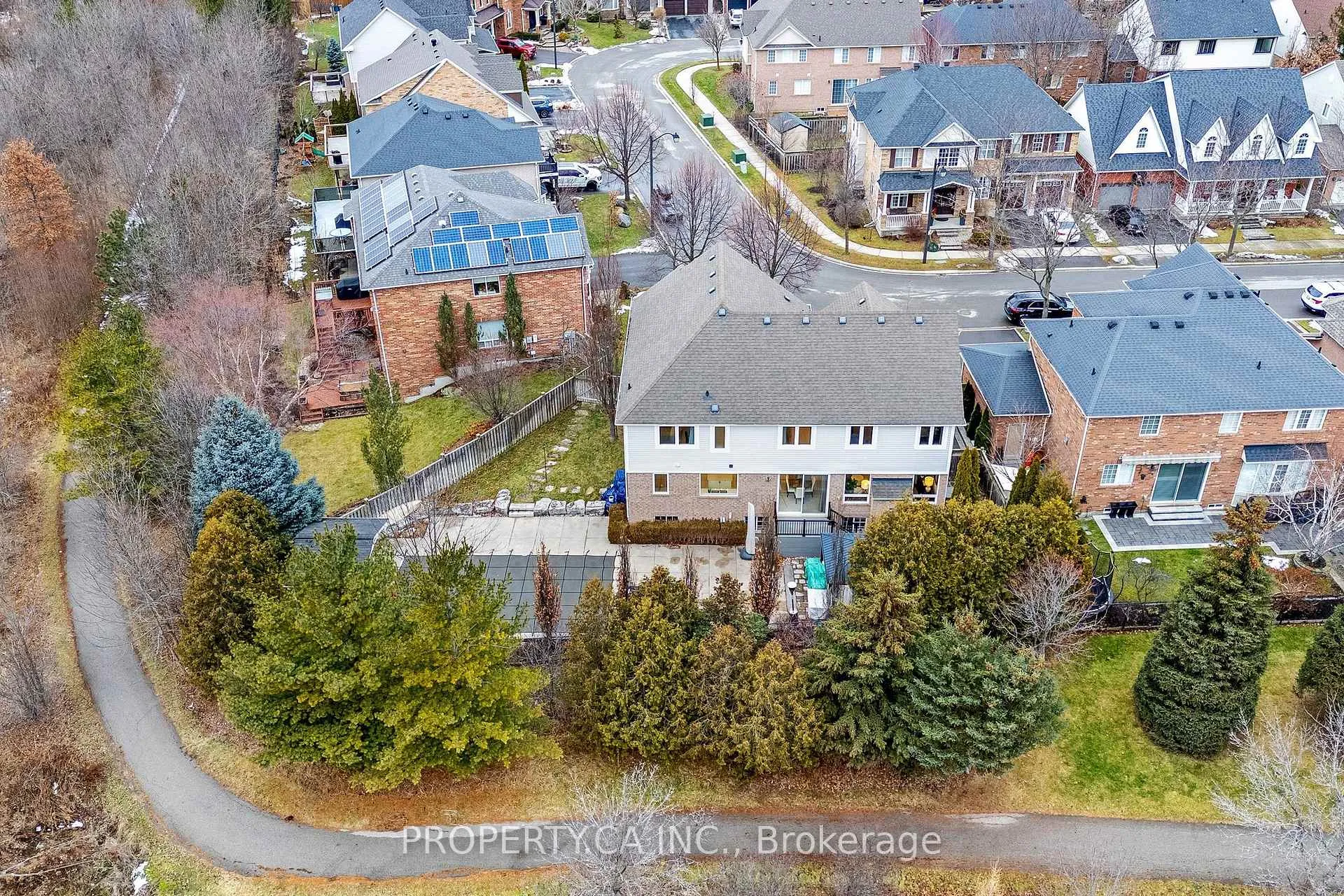 Photo 49 of 1560 Earl Crescent, Milton, Beaty — HOMEH