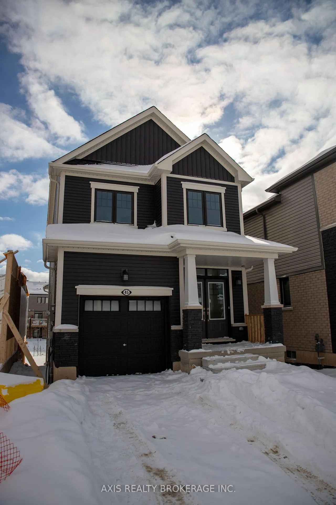 Photo 2 of 45 Cresthaven Heights, Thorold, Rolling Meadows — HOMEH
