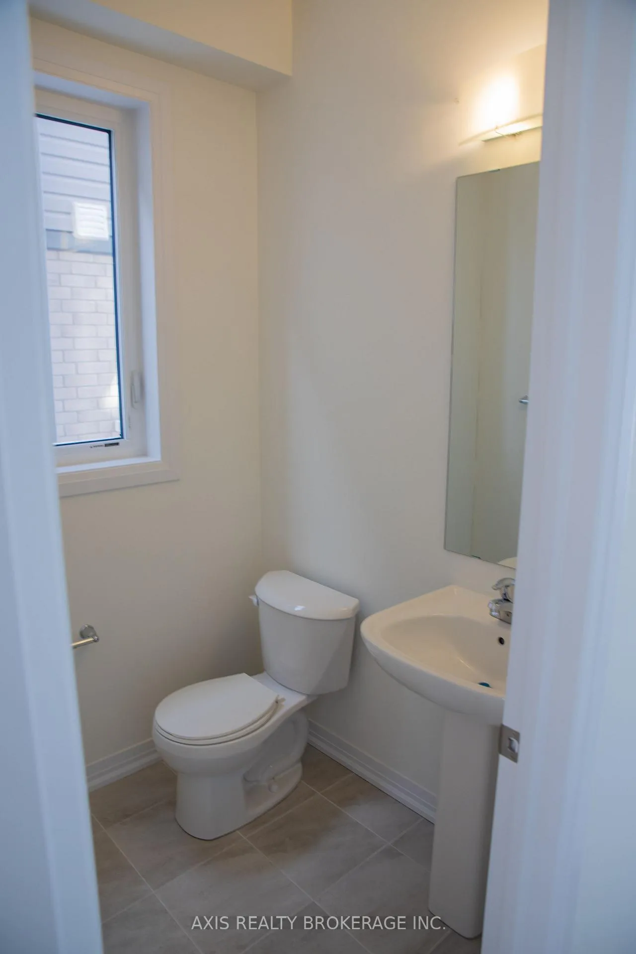 Photo 3 of 45 Cresthaven Heights, Thorold, Rolling Meadows — HOMEH