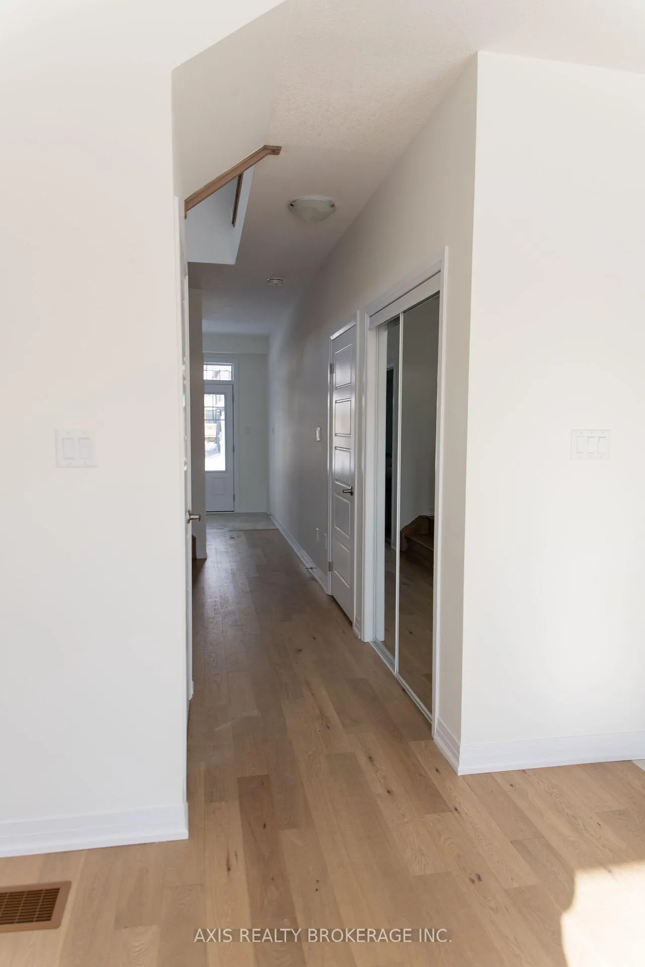 Photo 4 of 45 Cresthaven Heights, Thorold, Rolling Meadows — HOMEH
