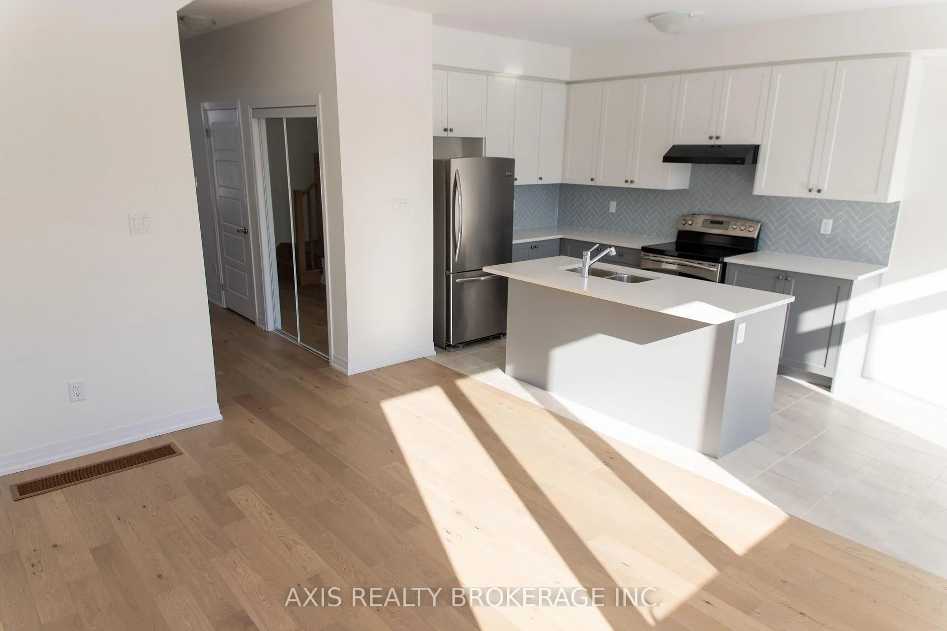 Photo 12 of 45 Cresthaven Heights, Thorold, Rolling Meadows — HOMEH