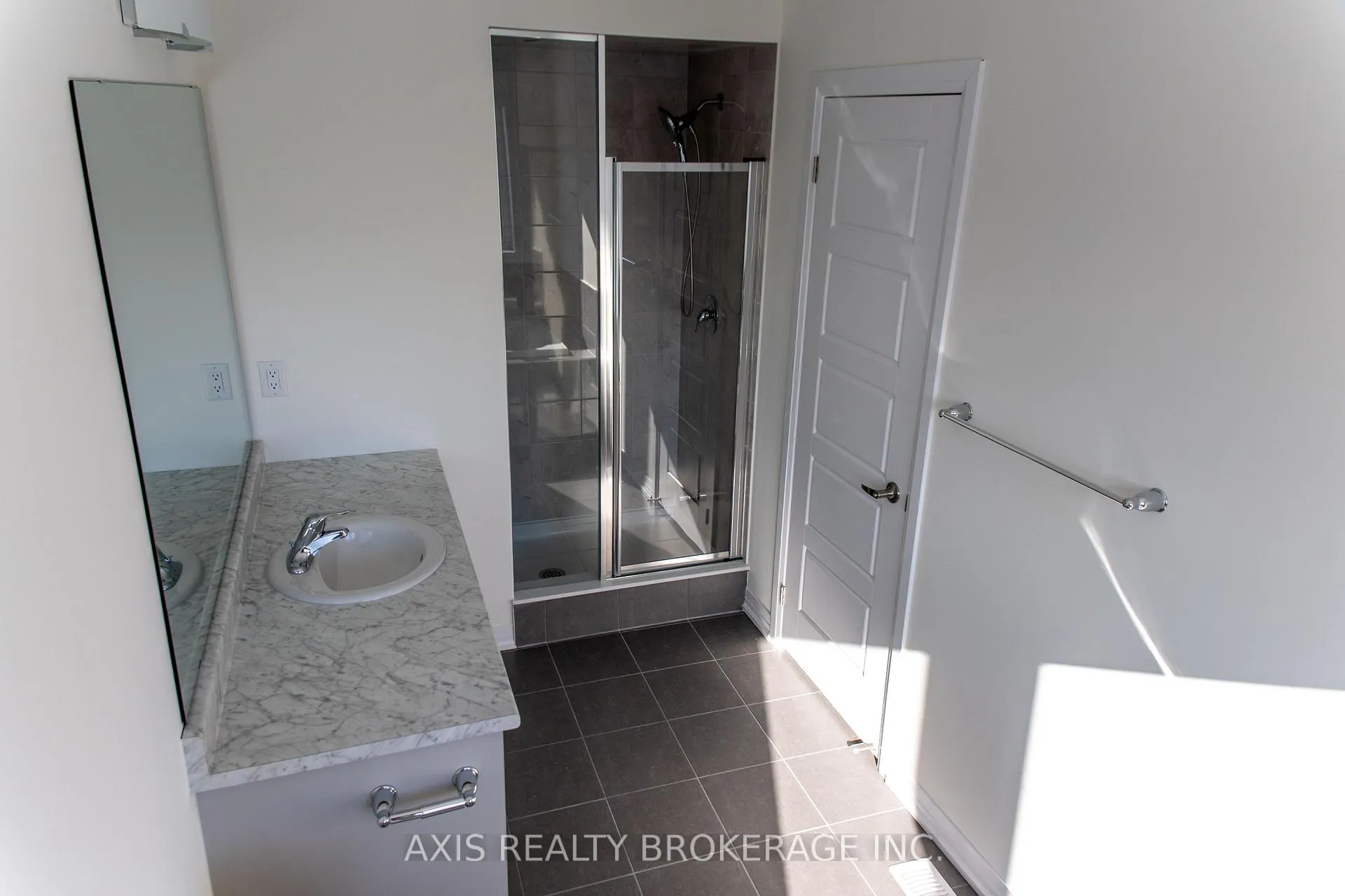 Photo 20 of 45 Cresthaven Heights, Thorold, Rolling Meadows — HOMEH