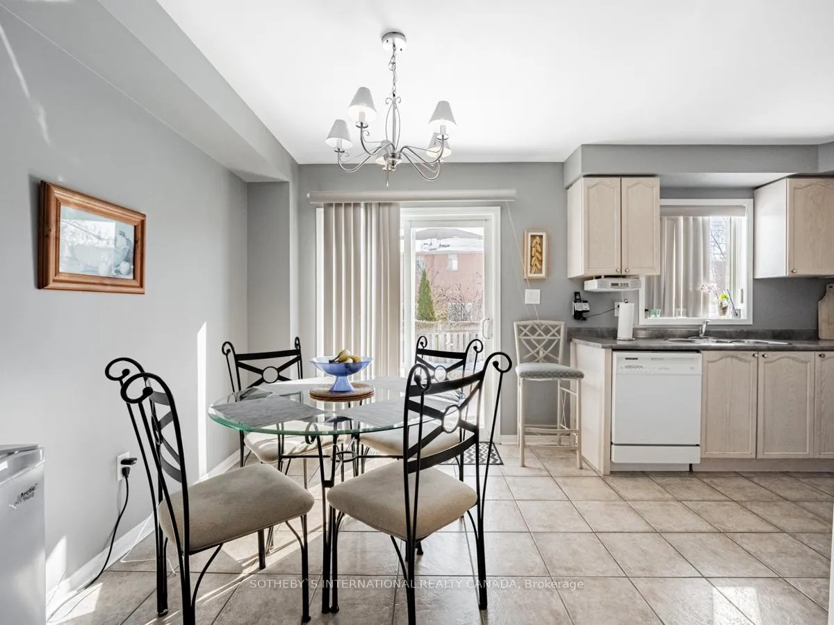 Photo 14 of 35 Roadmaster Lane, Brampton, Fletcher's Meadow — HOMEH
