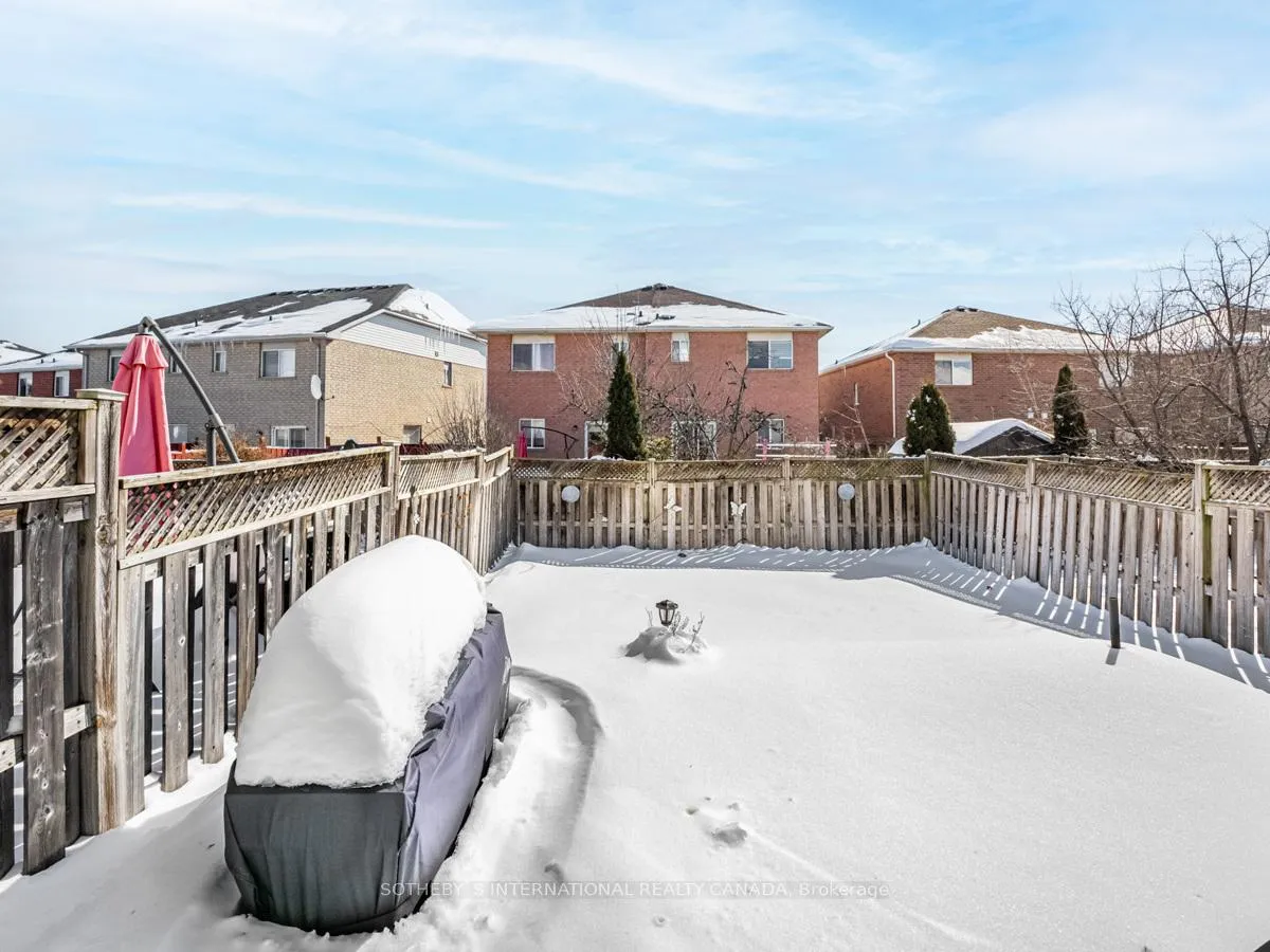 Photo 33 of 35 Roadmaster Lane, Brampton, Fletcher's Meadow — HOMEH
