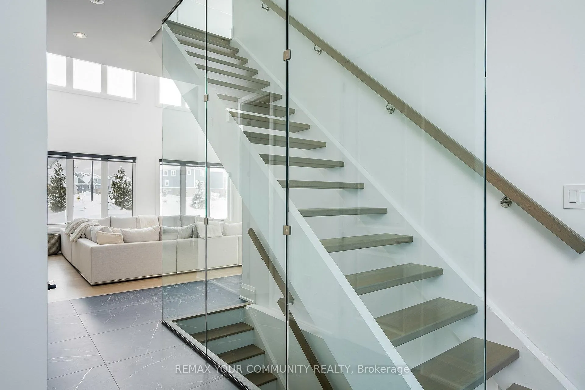 Photo 5 of 103 Stillwater Crescent, Blue Mountains — HOMEH
