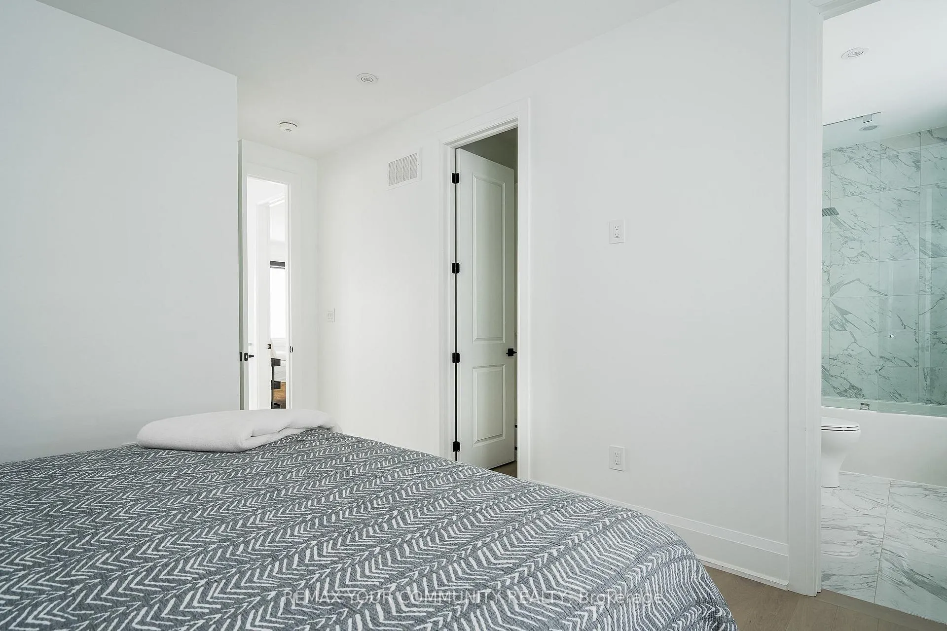 Photo 26 of 103 Stillwater Crescent, Blue Mountains — HOMEH