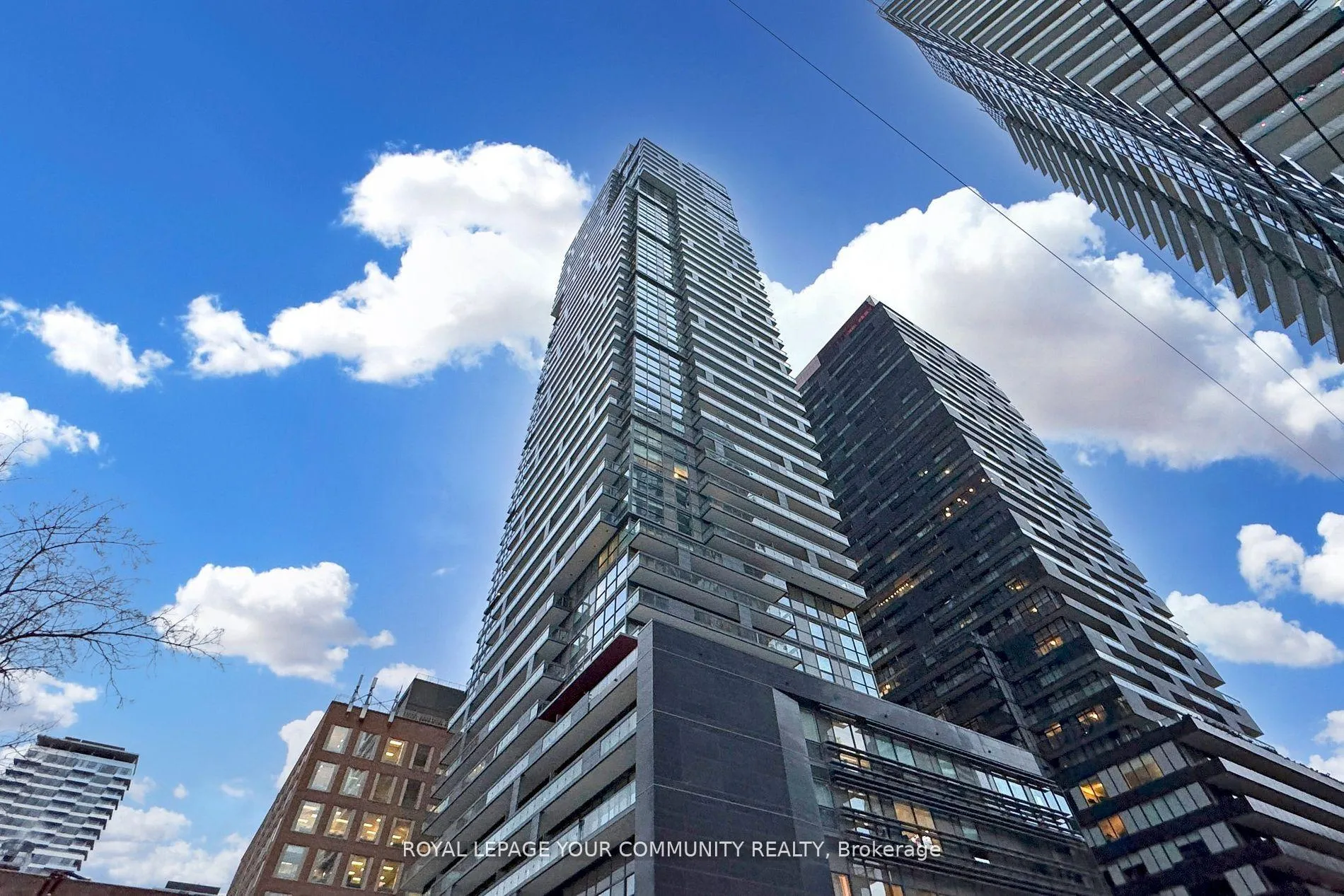 Photo 1 of Unit 2208, 39 Roehampton Avenue, Toronto, Mount Pleasant West — HOMEH