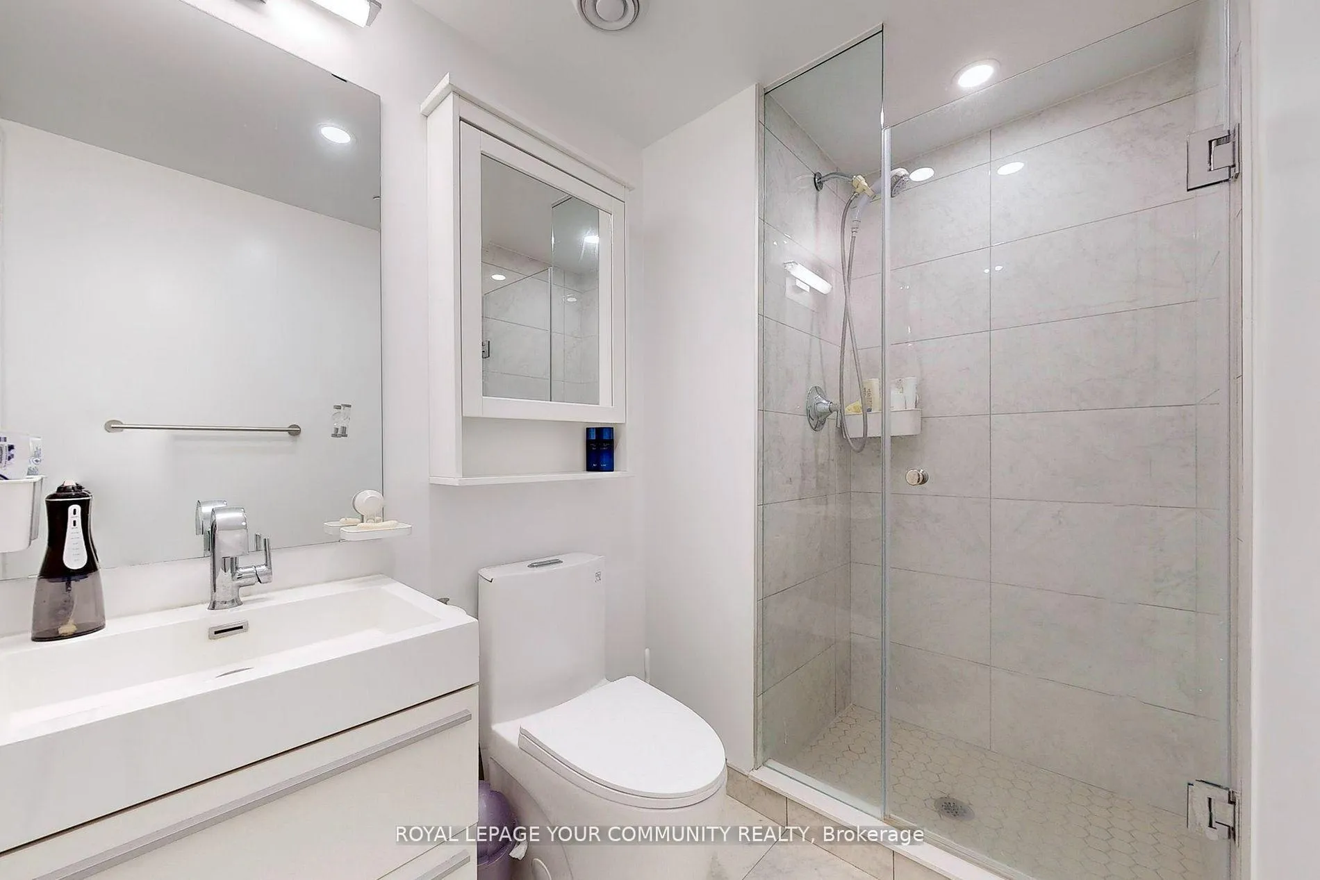 Photo 14 of Unit 2208, 39 Roehampton Avenue, Toronto, Mount Pleasant West — HOMEH