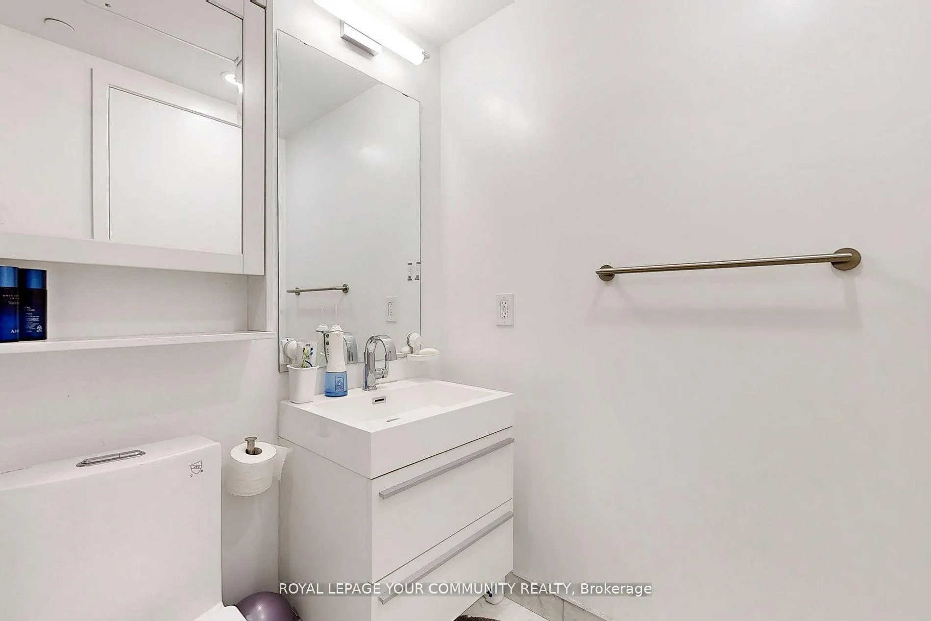 Photo 20 of Unit 2208, 39 Roehampton Avenue, Toronto, Mount Pleasant West — HOMEH