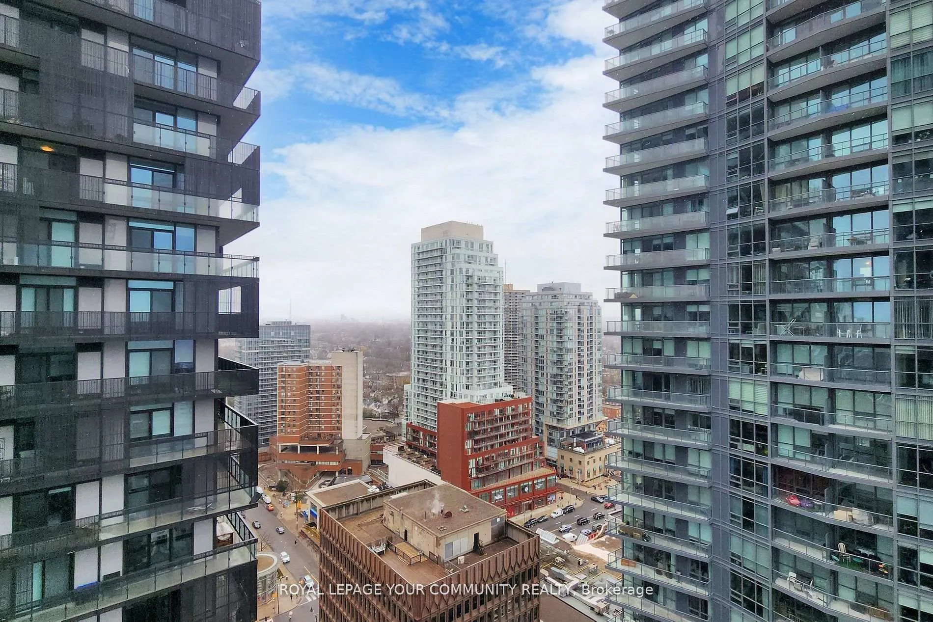 Photo 29 of Unit 2208, 39 Roehampton Avenue, Toronto, Mount Pleasant West — HOMEH