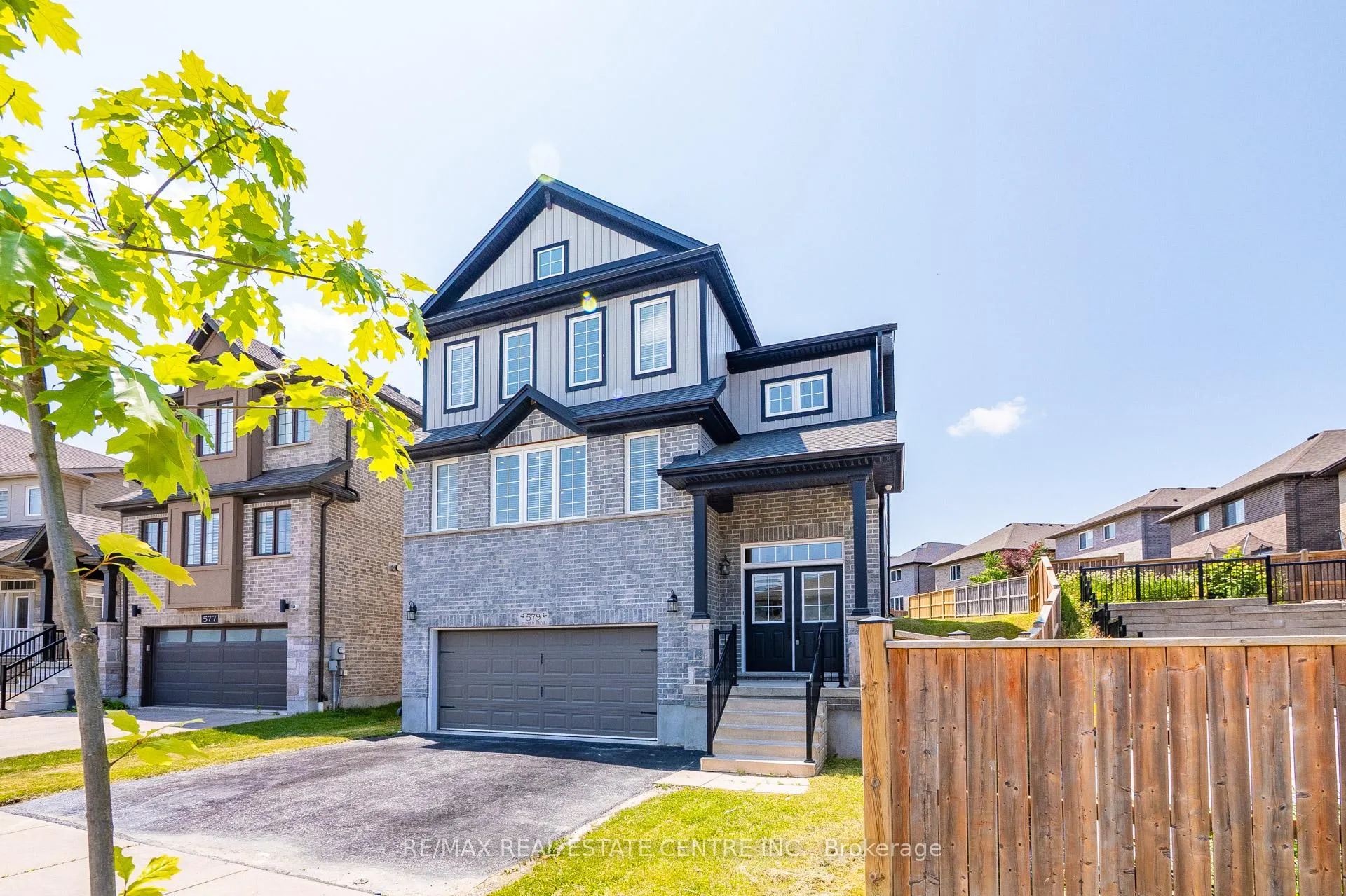 Photo 3 of 579 Sundew Drive, Waterloo — HOMEH