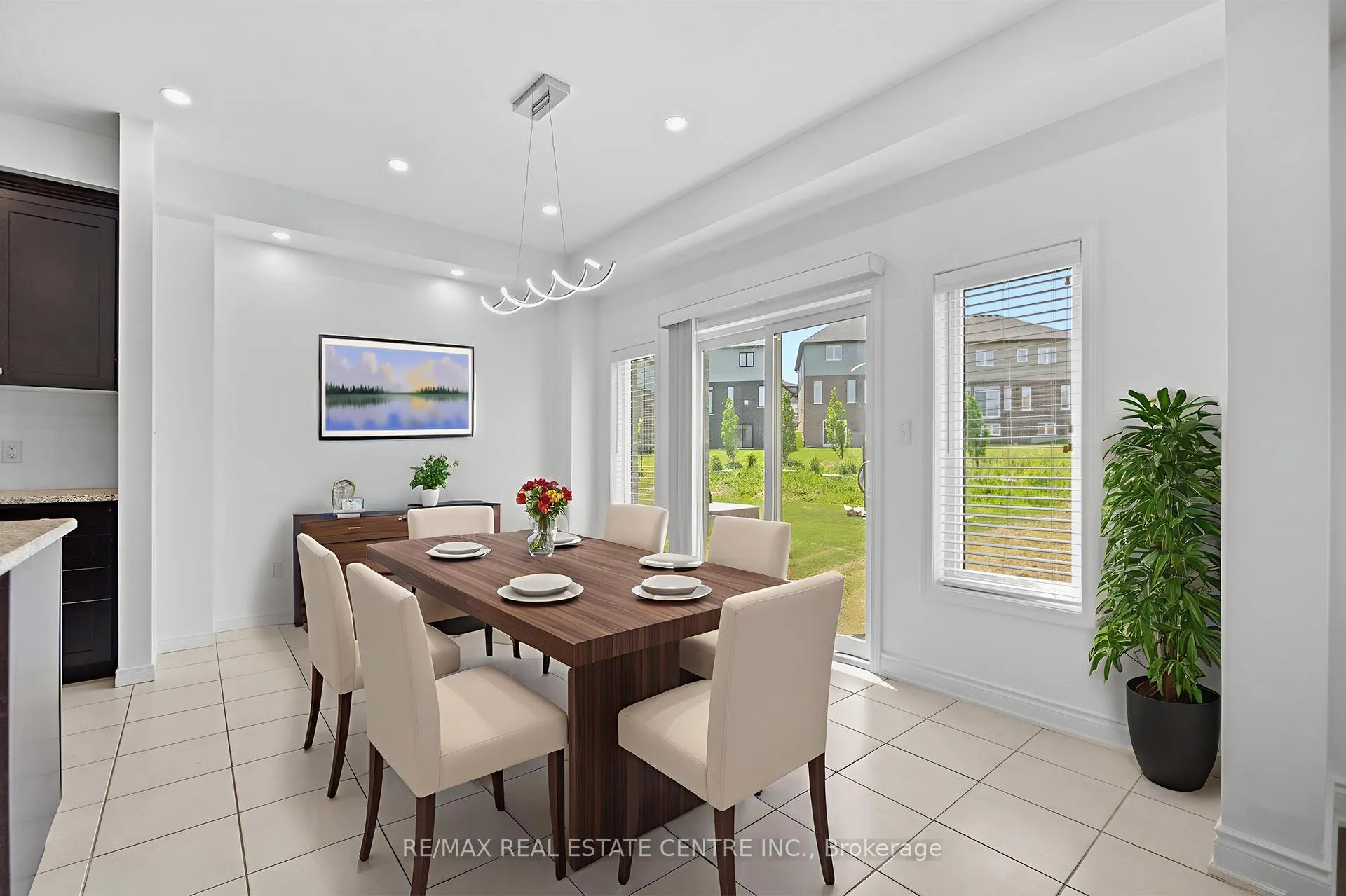 Photo 12 of 579 Sundew Drive, Waterloo — HOMEH