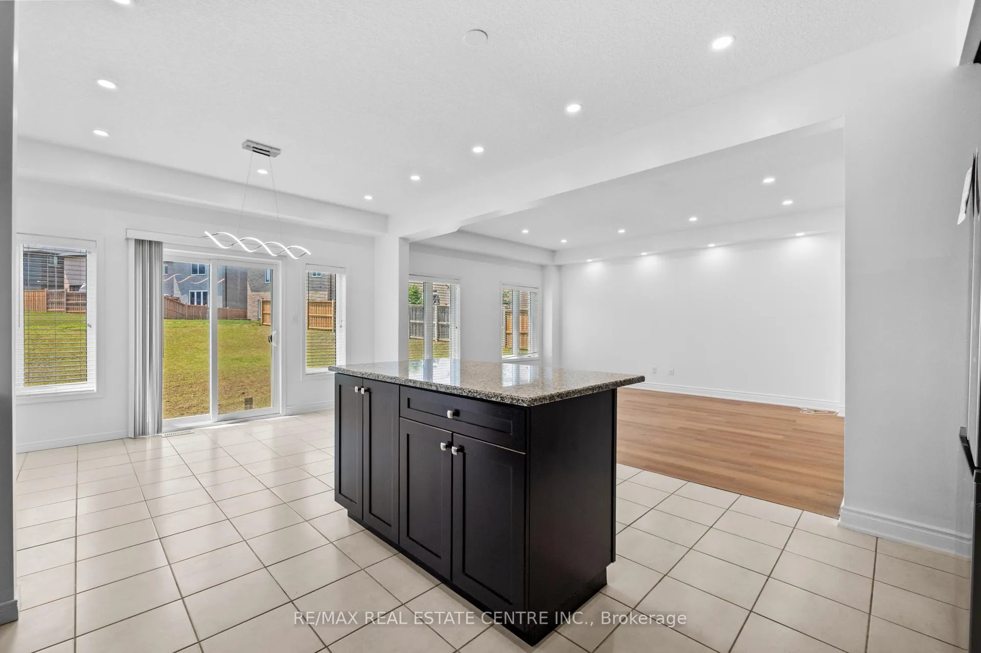 Photo 13 of 579 Sundew Drive, Waterloo — HOMEH