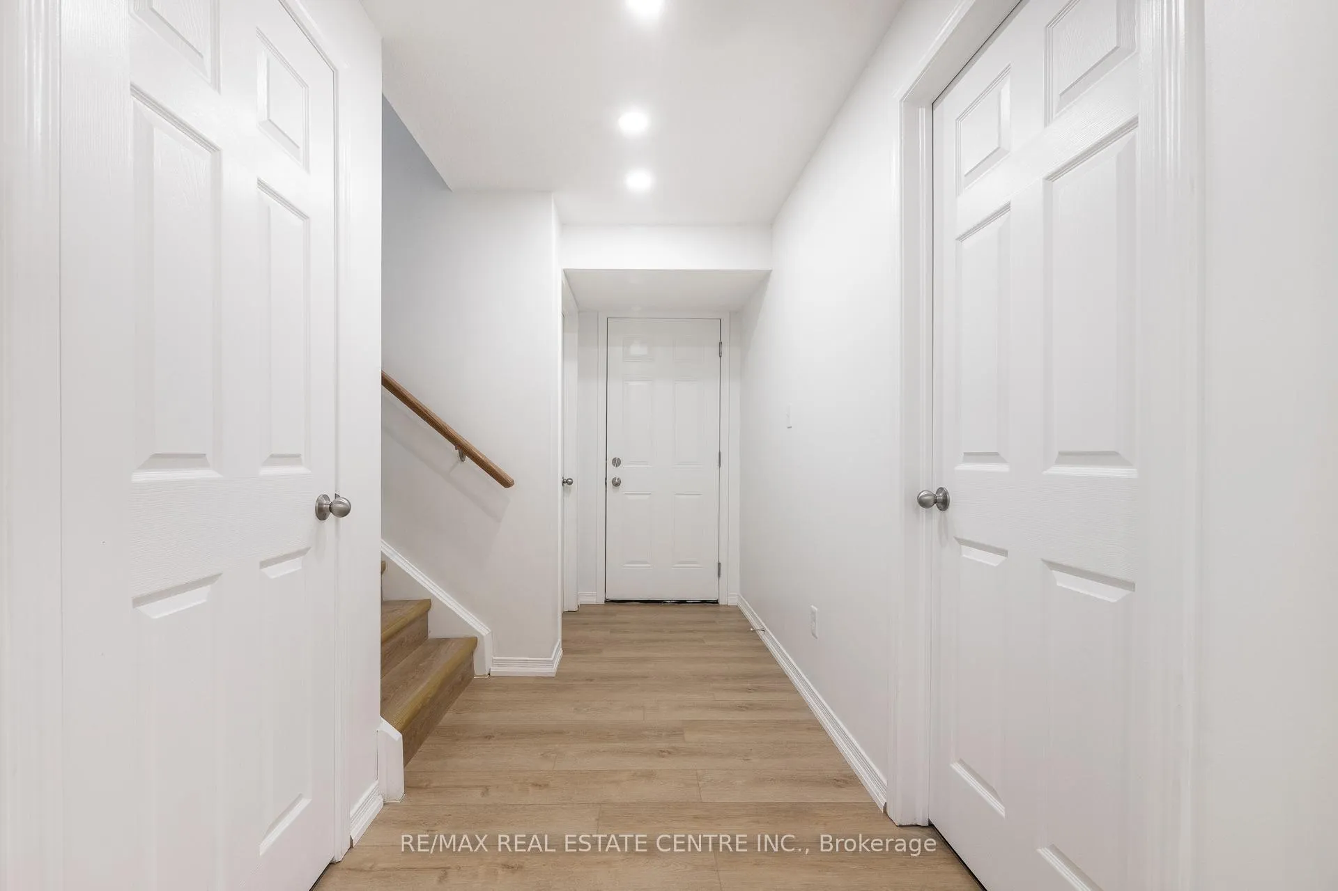 Photo 24 of 579 Sundew Drive, Waterloo — HOMEH