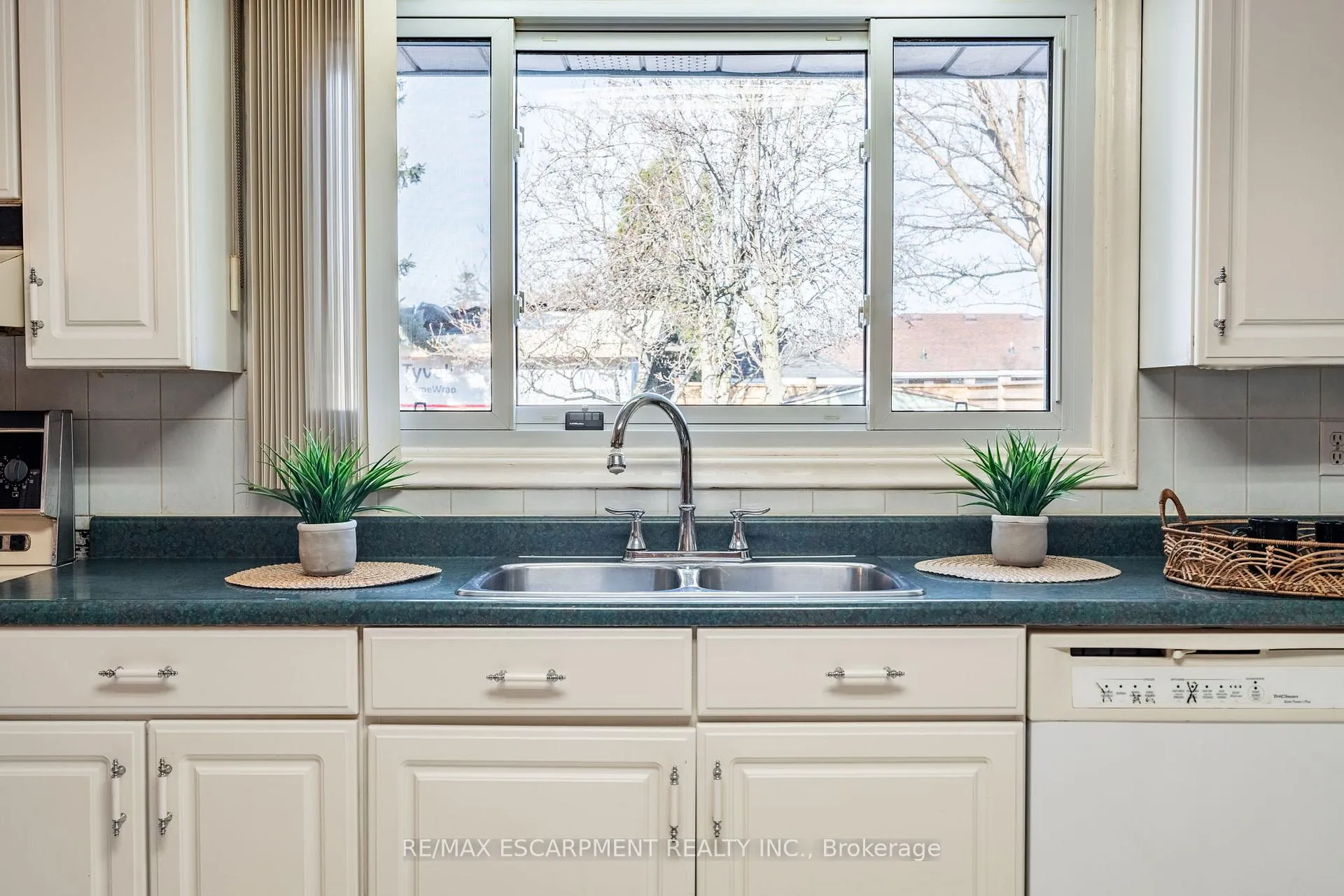 Photo 14 of 9 Laurier Avenue, Hamilton, Buchanan — HOMEH