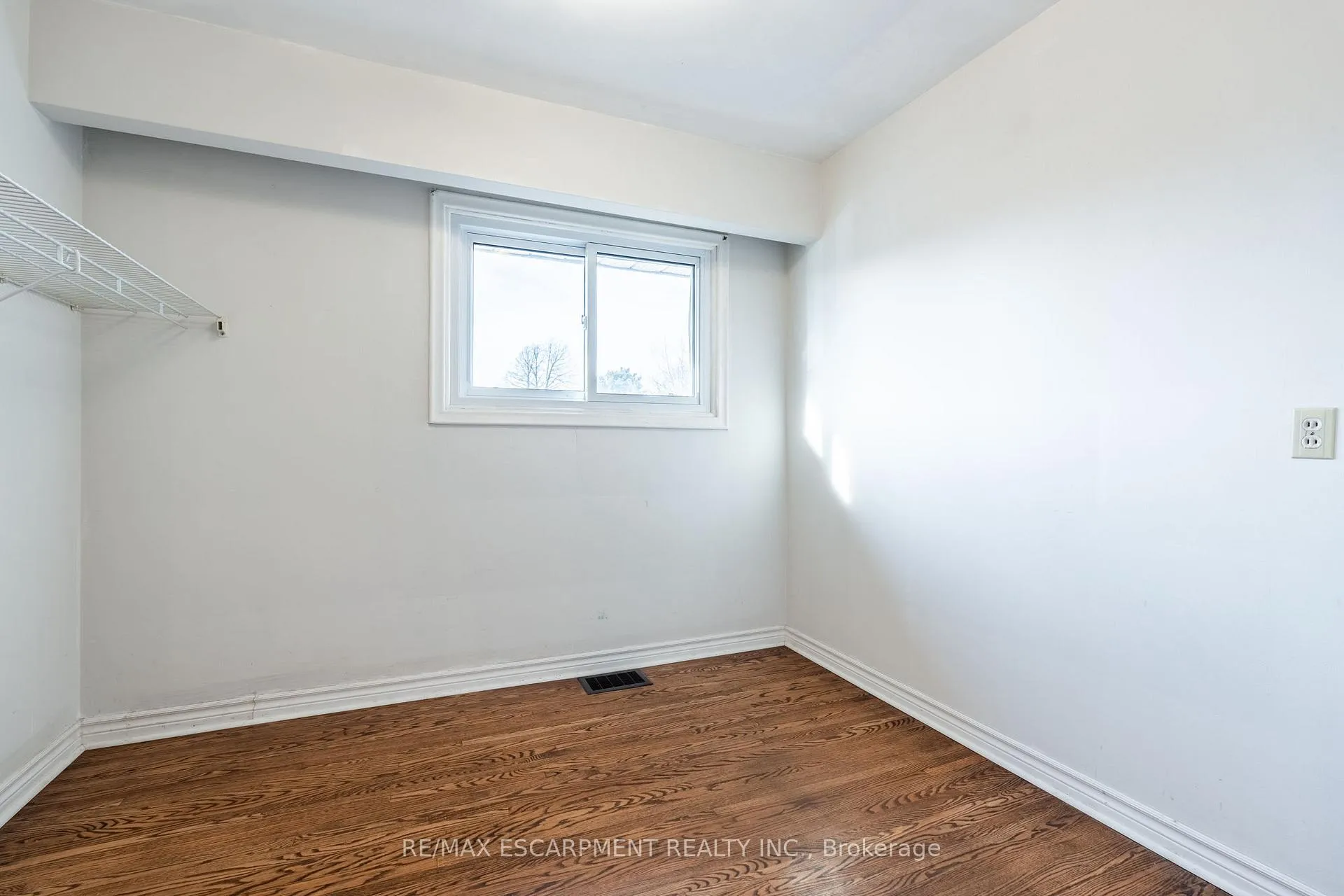 Photo 24 of 9 Laurier Avenue, Hamilton, Buchanan — HOMEH