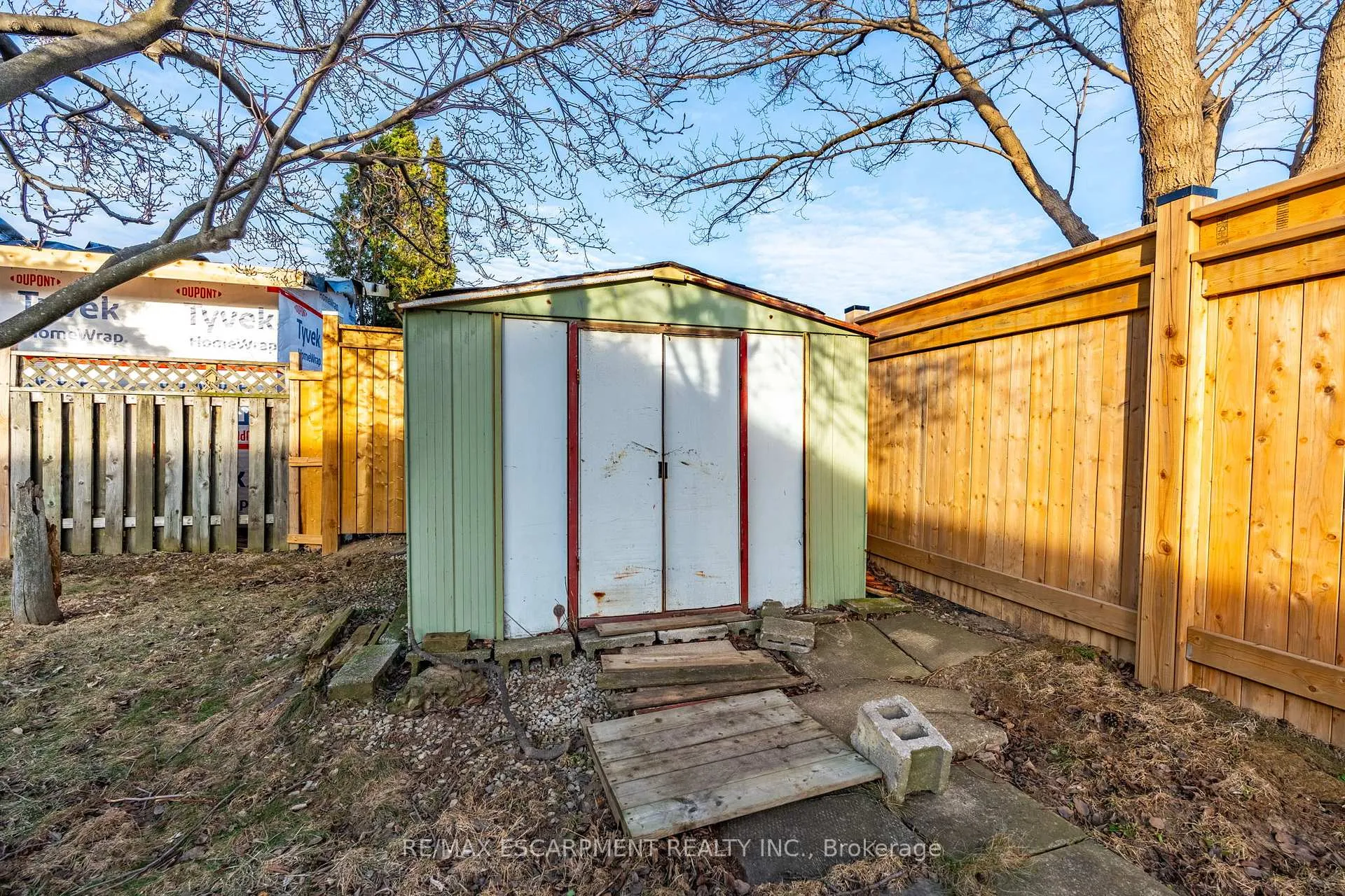 Photo 38 of 9 Laurier Avenue, Hamilton, Buchanan — HOMEH