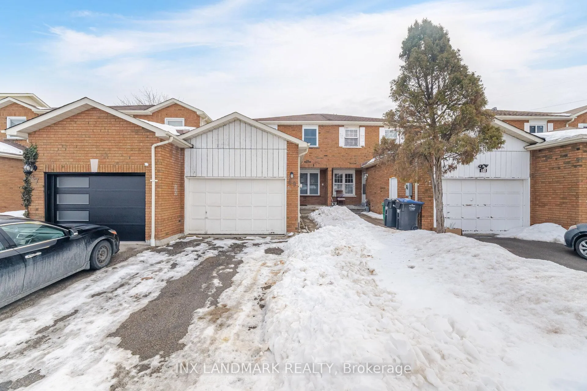 Photo 2 of 49 Tulip Drive, Brampton, Fletcher's Creek South — HOMEH