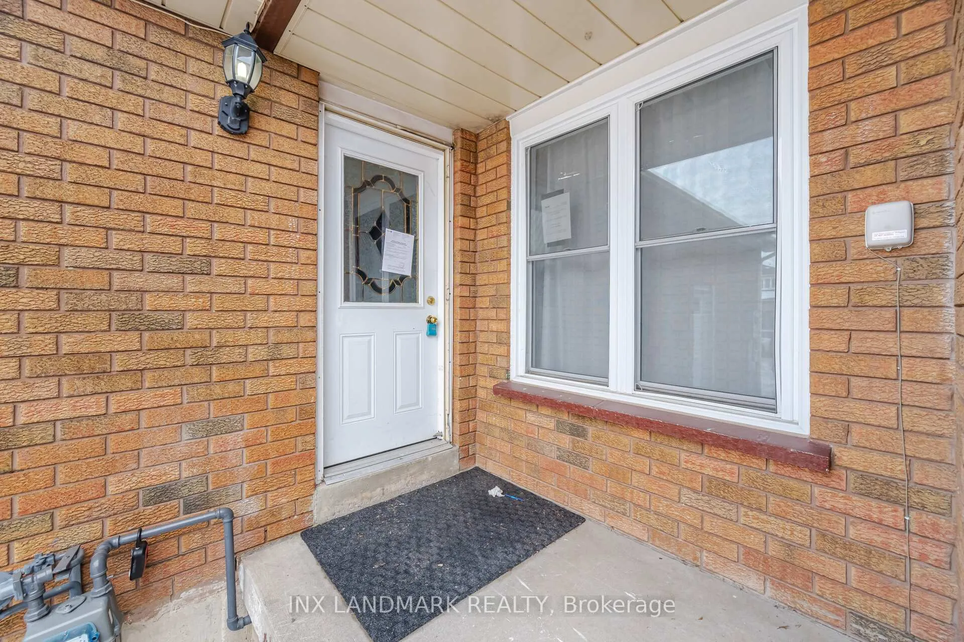 Photo 4 of 49 Tulip Drive, Brampton, Fletcher's Creek South — HOMEH