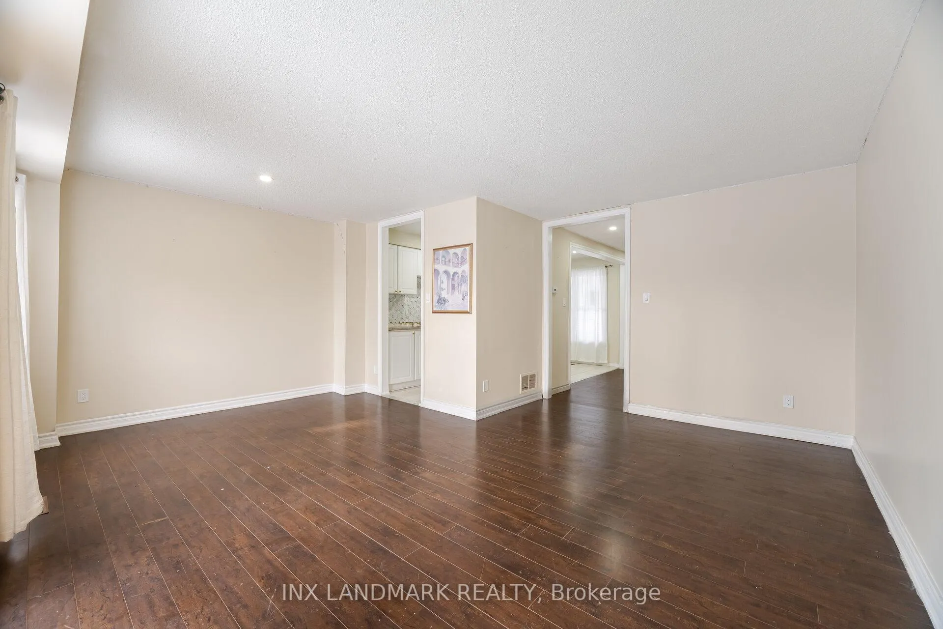 Photo 9 of 49 Tulip Drive, Brampton, Fletcher's Creek South — HOMEH