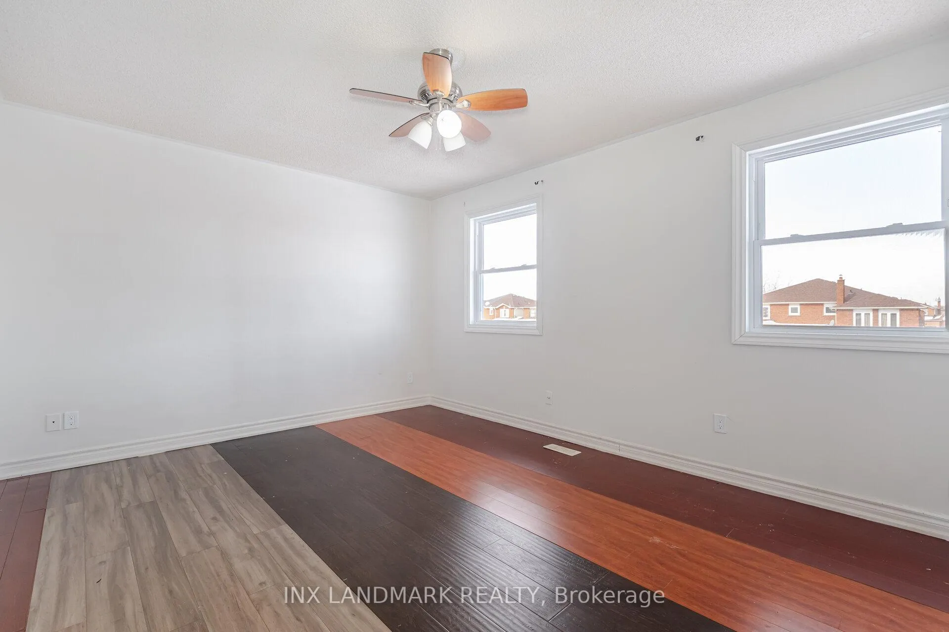 Photo 21 of 49 Tulip Drive, Brampton, Fletcher's Creek South — HOMEH