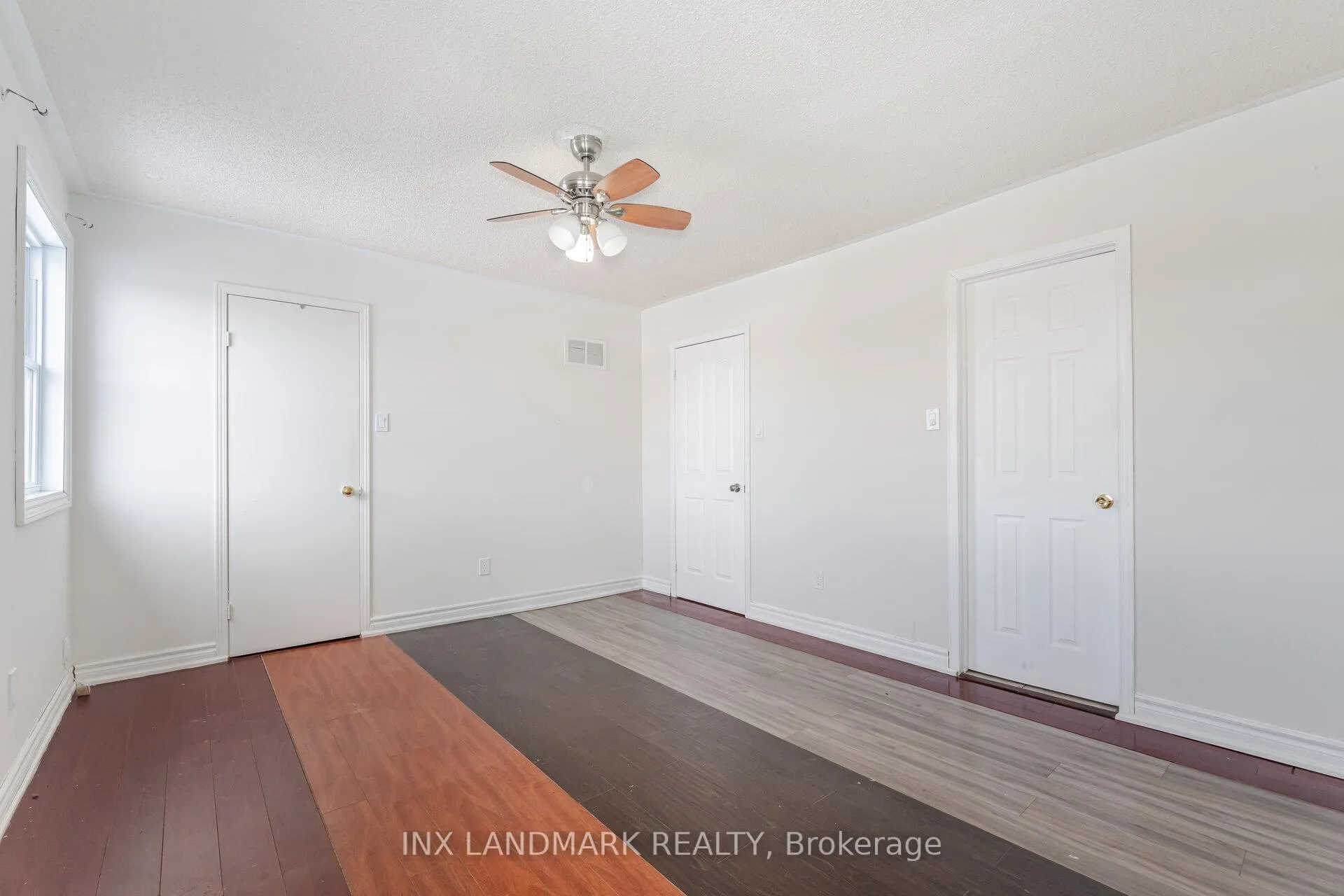 Photo 22 of 49 Tulip Drive, Brampton, Fletcher's Creek South — HOMEH