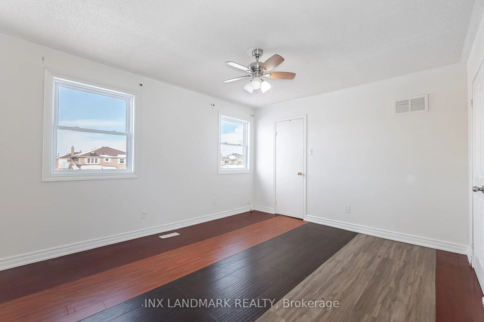 Photo 23 of 49 Tulip Drive, Brampton, Fletcher's Creek South — HOMEH