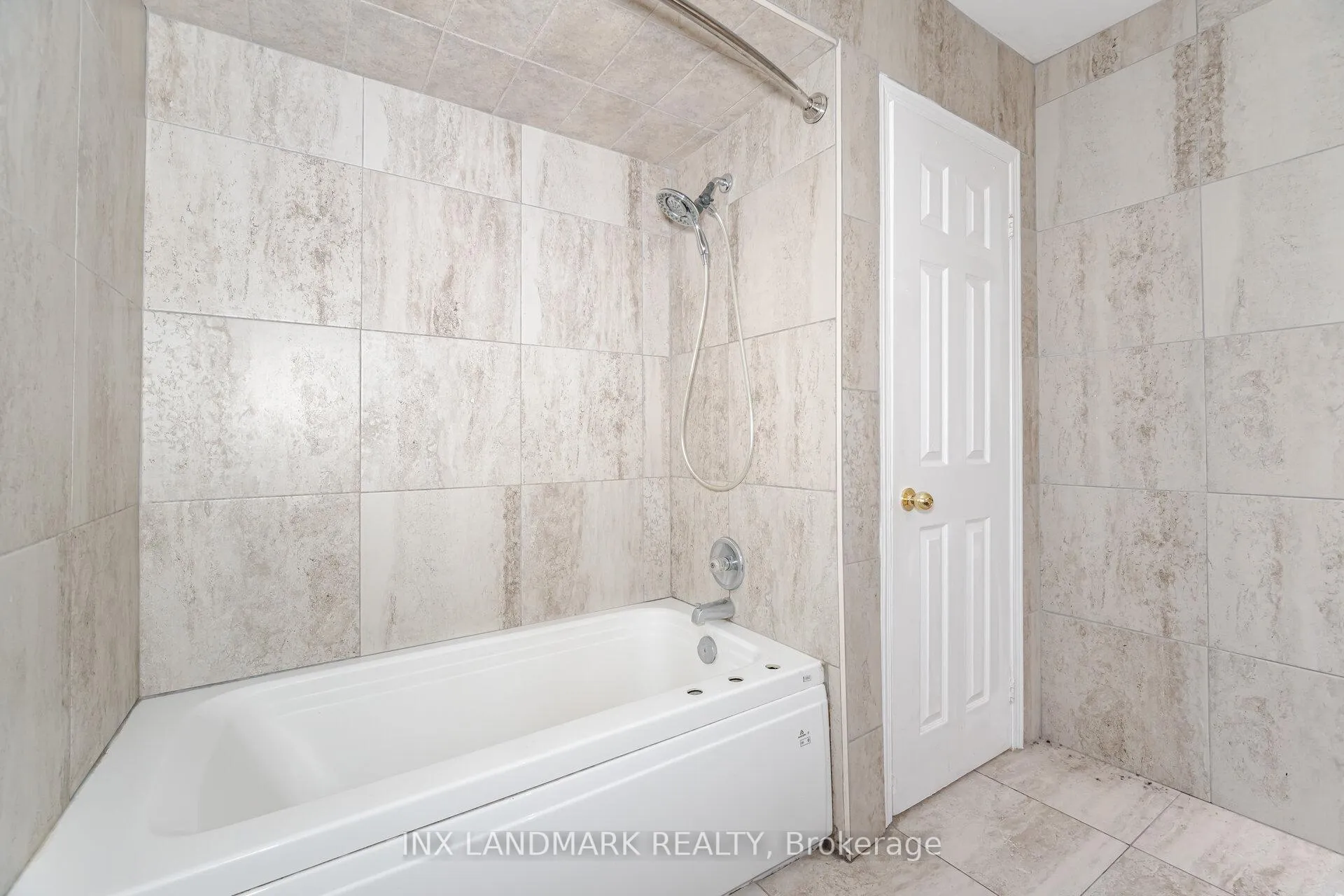 Photo 25 of 49 Tulip Drive, Brampton, Fletcher's Creek South — HOMEH